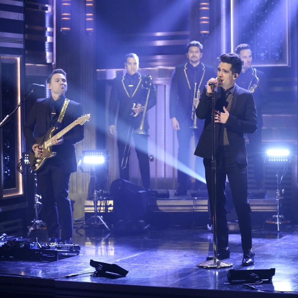 Mike Naran Panic At The Disco - HD Wallpaper 