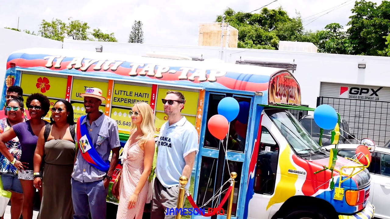 Family Car - HD Wallpaper 