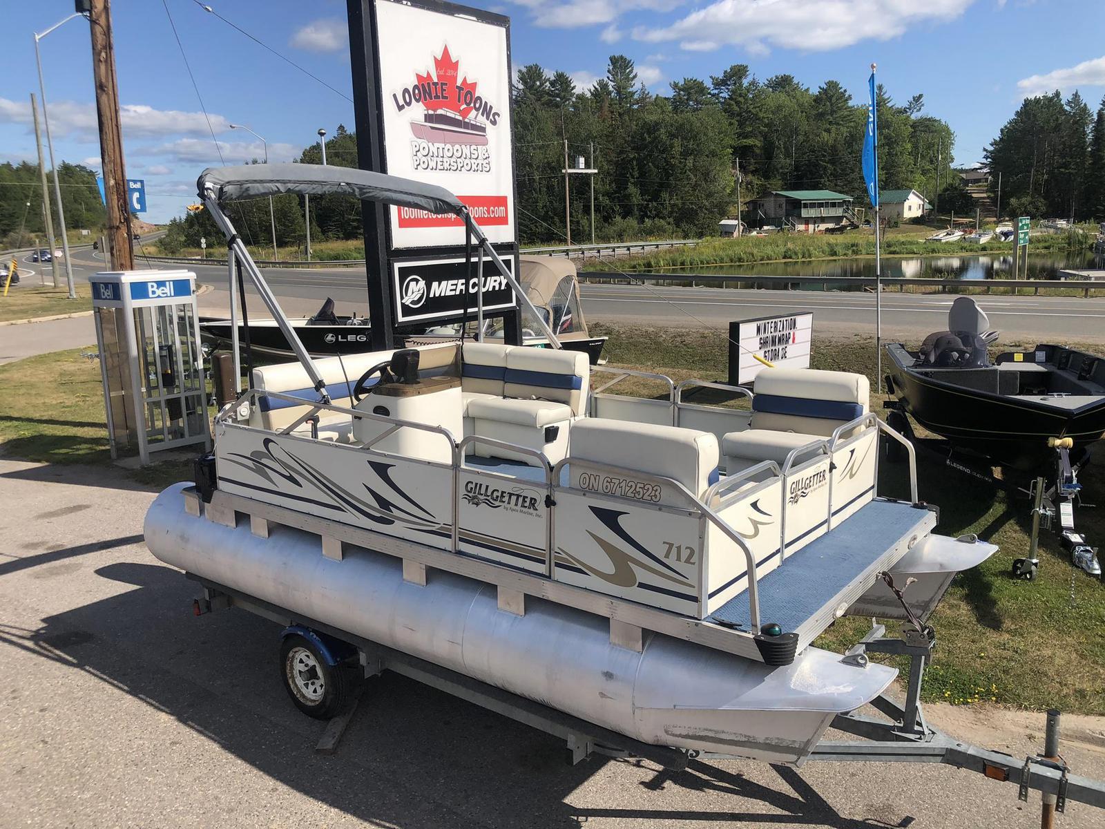 Skiff - HD Wallpaper 