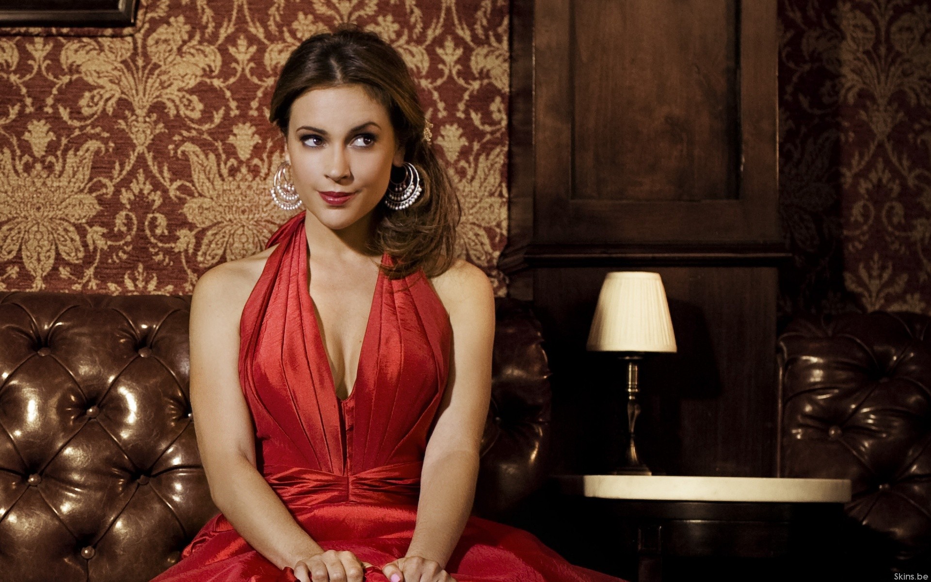 Alyssa Milano Magazines Covers - HD Wallpaper 