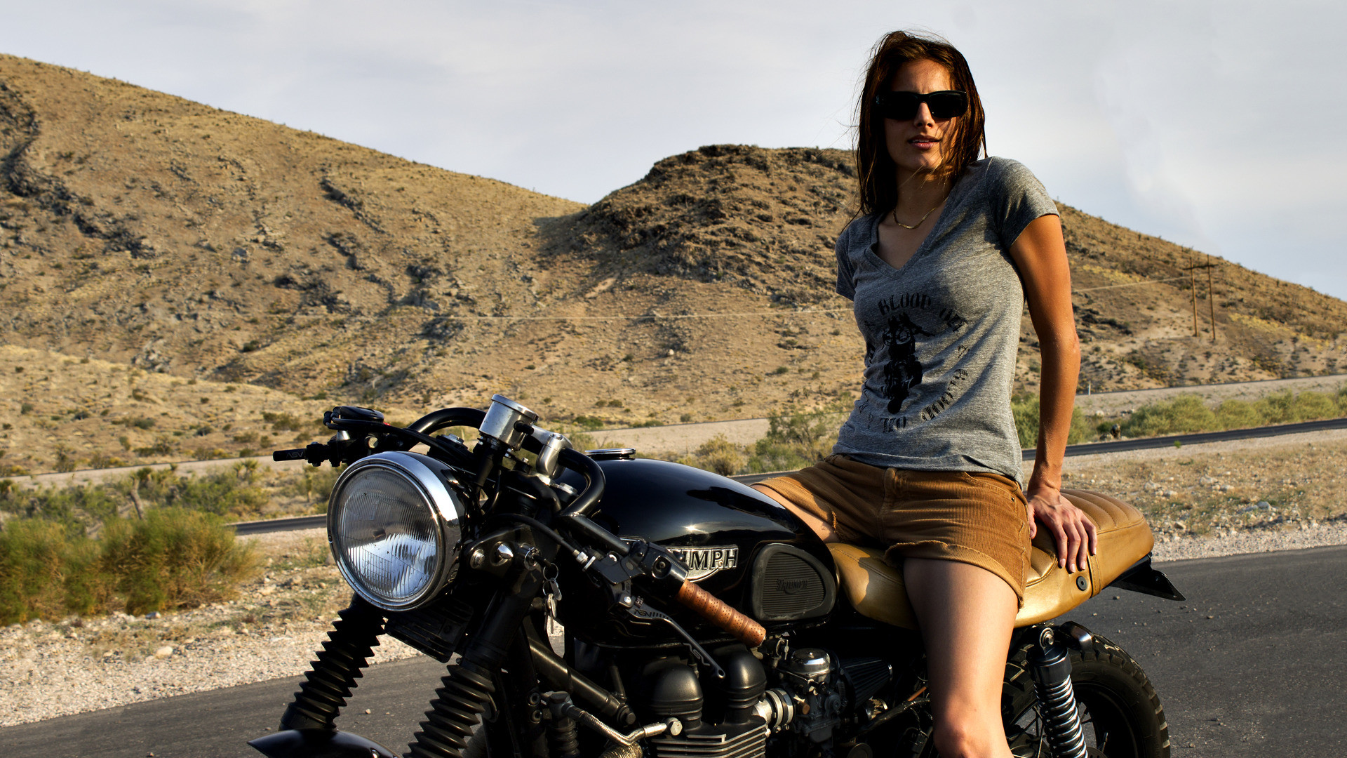 1920x1080, Women Cafe Racer Women With Bikes Glasses - Cafe Racer Wallpaper Hd - HD Wallpaper 