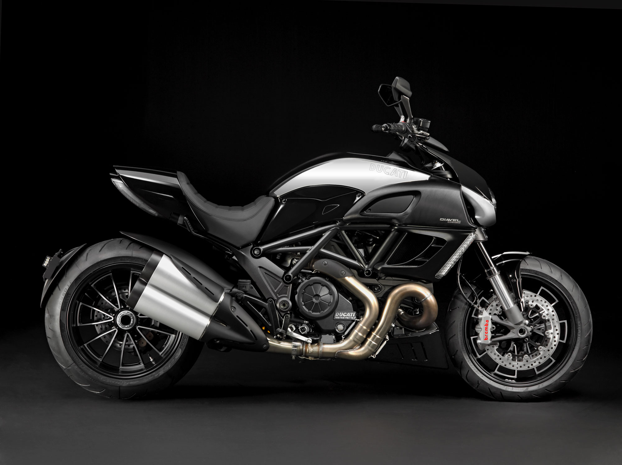 2013 Ducati Diavel Cromo - HD Wallpaper 