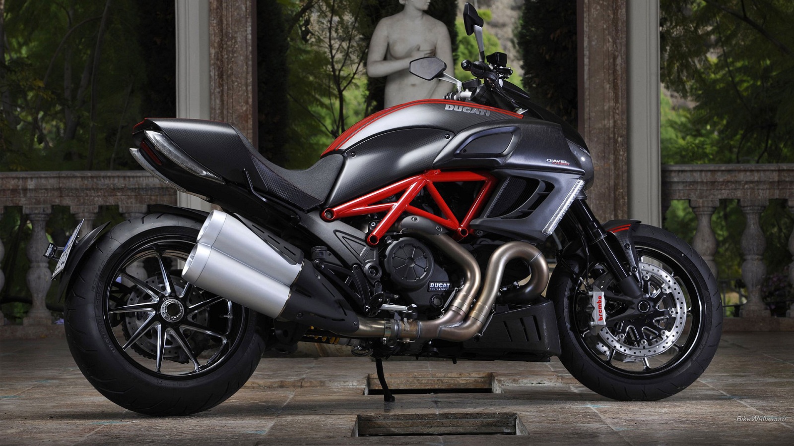 Ducati Diavel Diamond Black - HD Wallpaper 