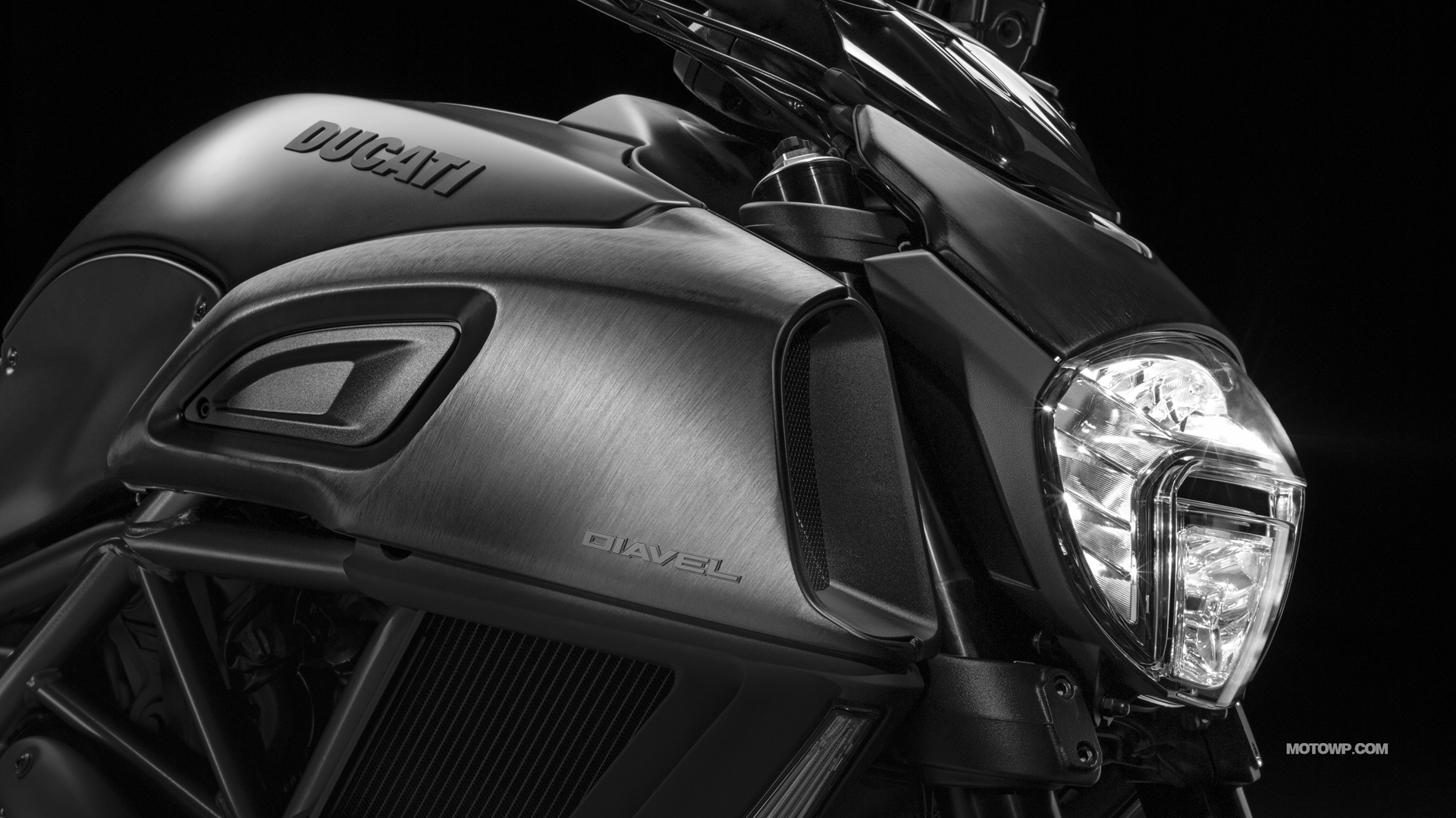 Ducati Diavel Close Up - HD Wallpaper 