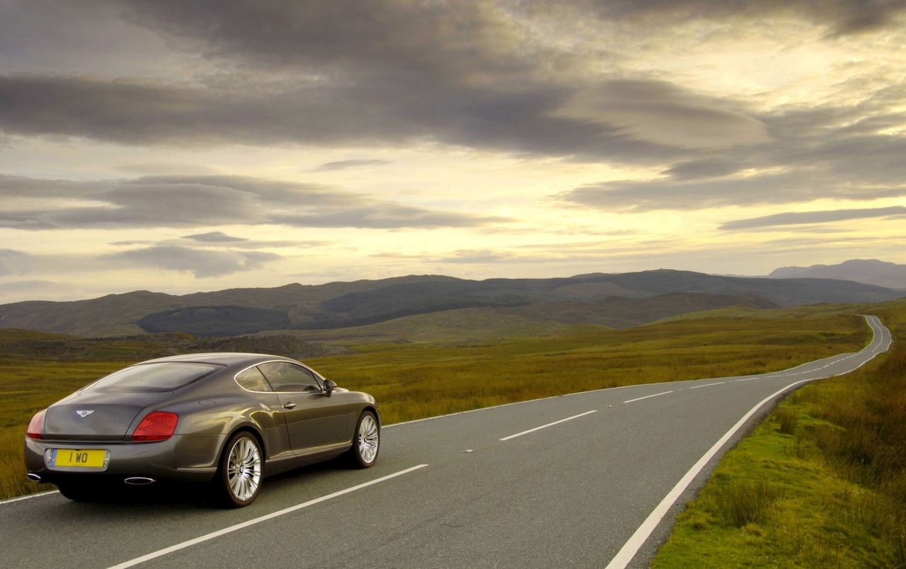 Bentley Continental Gt Wallpapers - Bentley Continental Gt Speed - HD Wallpaper 