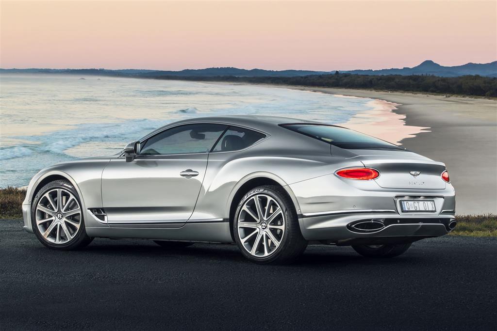 Bentley Continental Gt Pictures And Wallpaper - Bentley Continental Gt 2019 - HD Wallpaper 