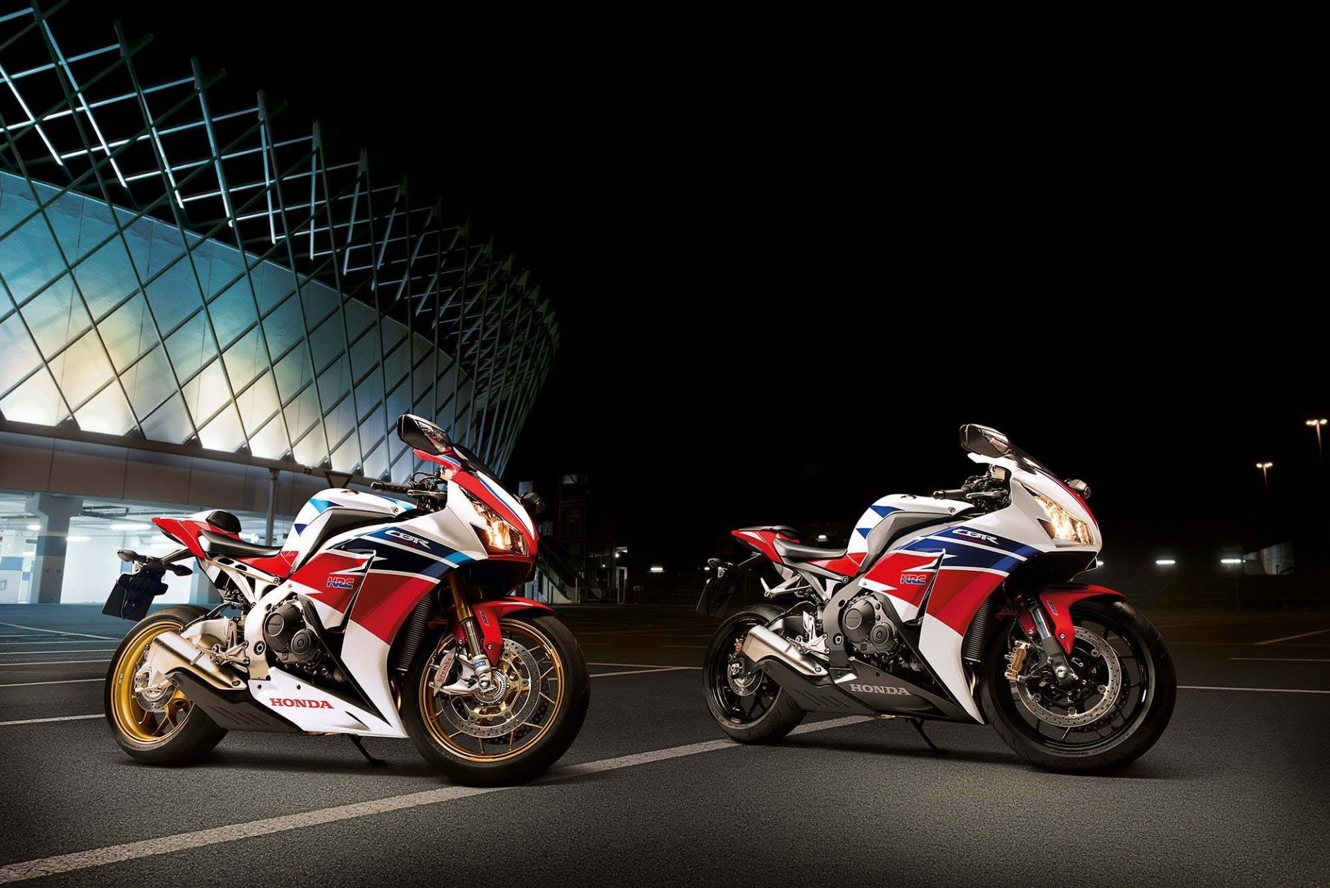 Honda Cbr1000rr White Honda White Bike Night 
 Data - Cbr 1000rr Fireblade Sp - HD Wallpaper 