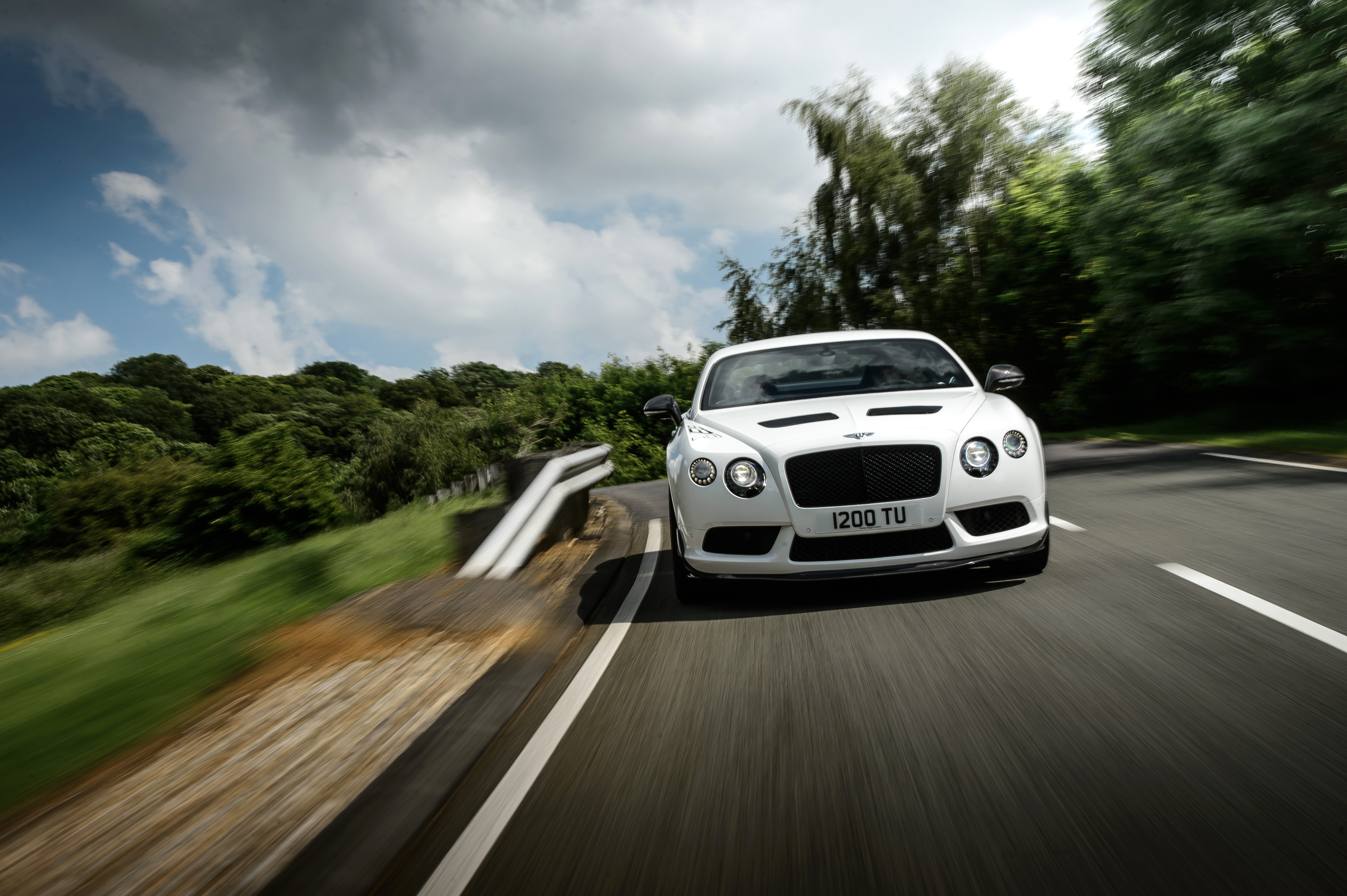 Bentley Continental Gt3r Price - HD Wallpaper 