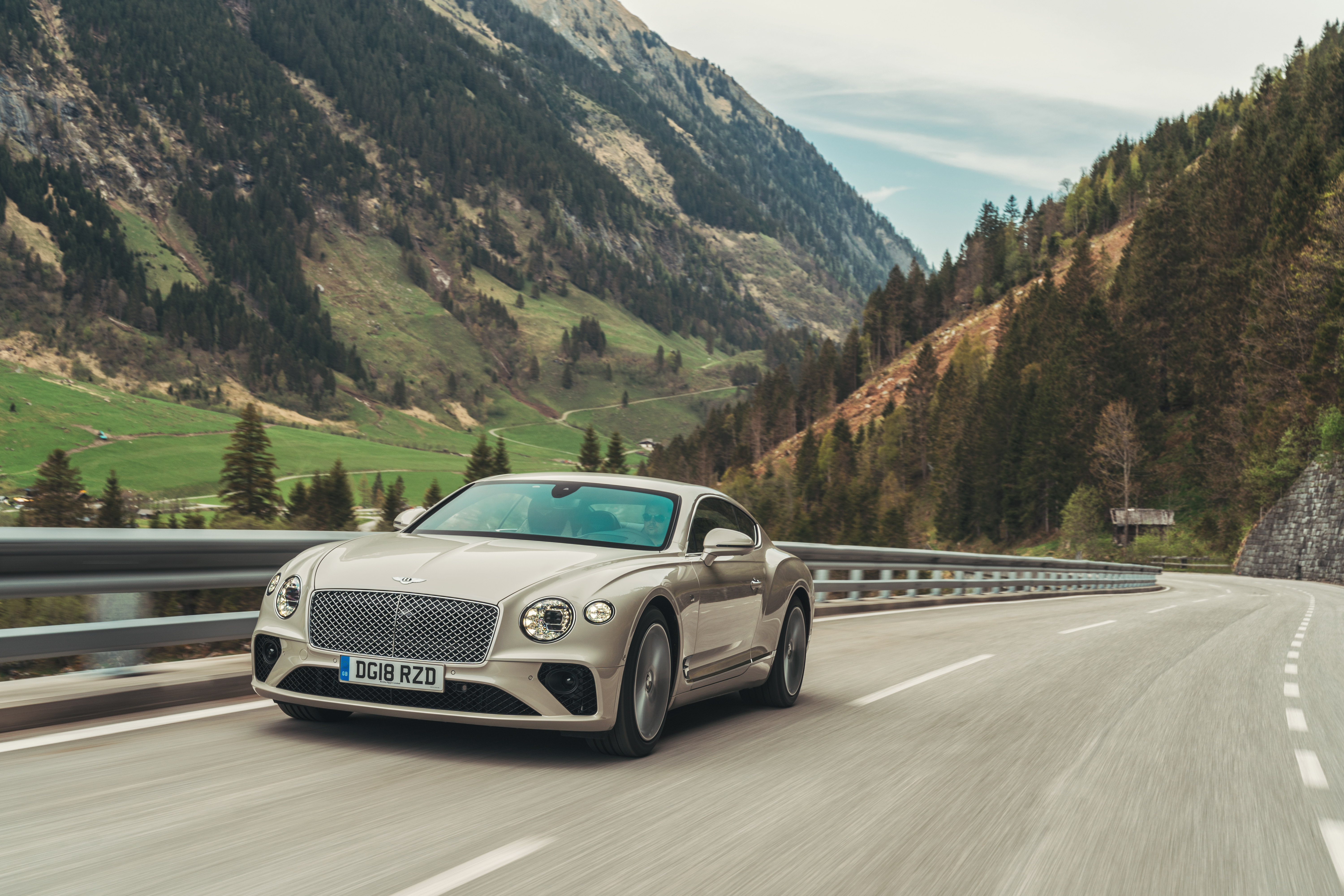 Bentley Hd Wallpaper 6000x4000 Wallpaper Teahub Io