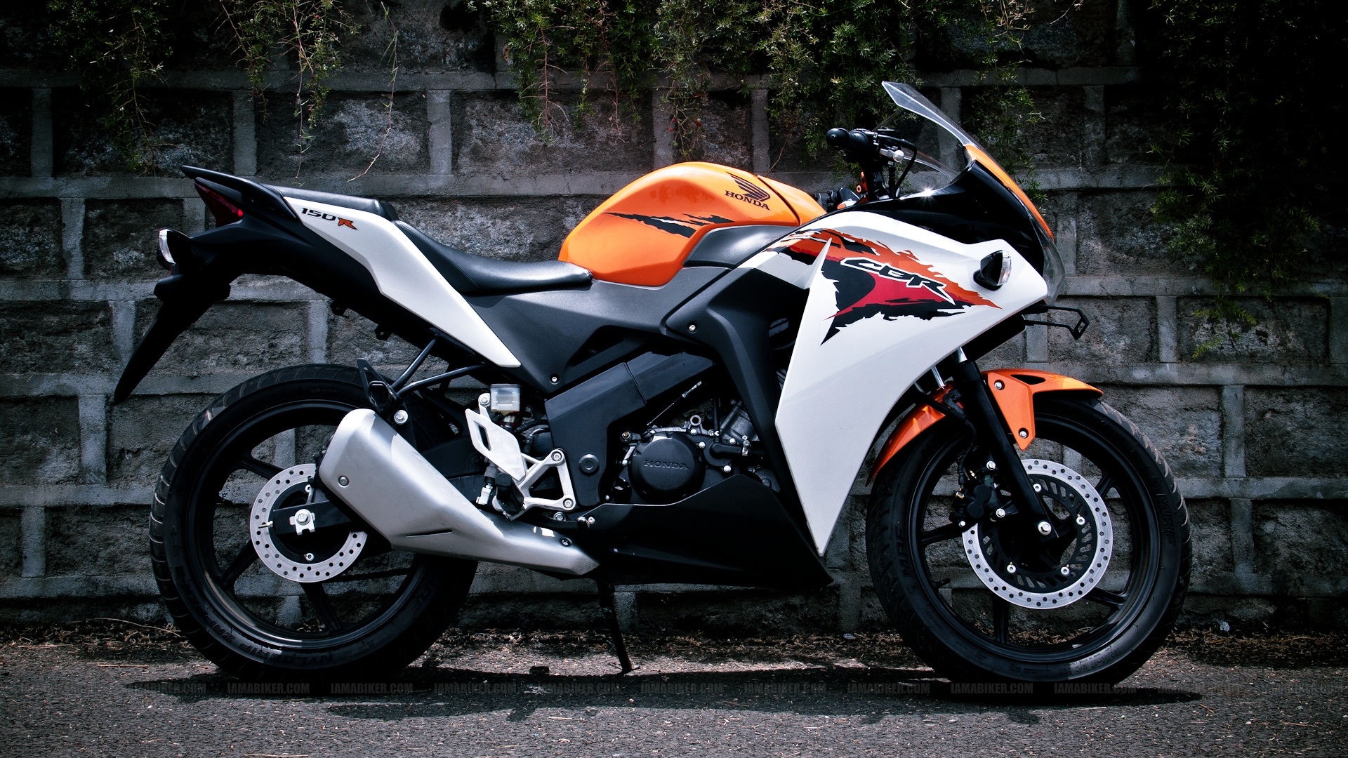 Honda Cbr 125 R 2011 - HD Wallpaper 