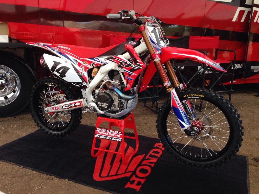 Motorcycle - HD Wallpaper 