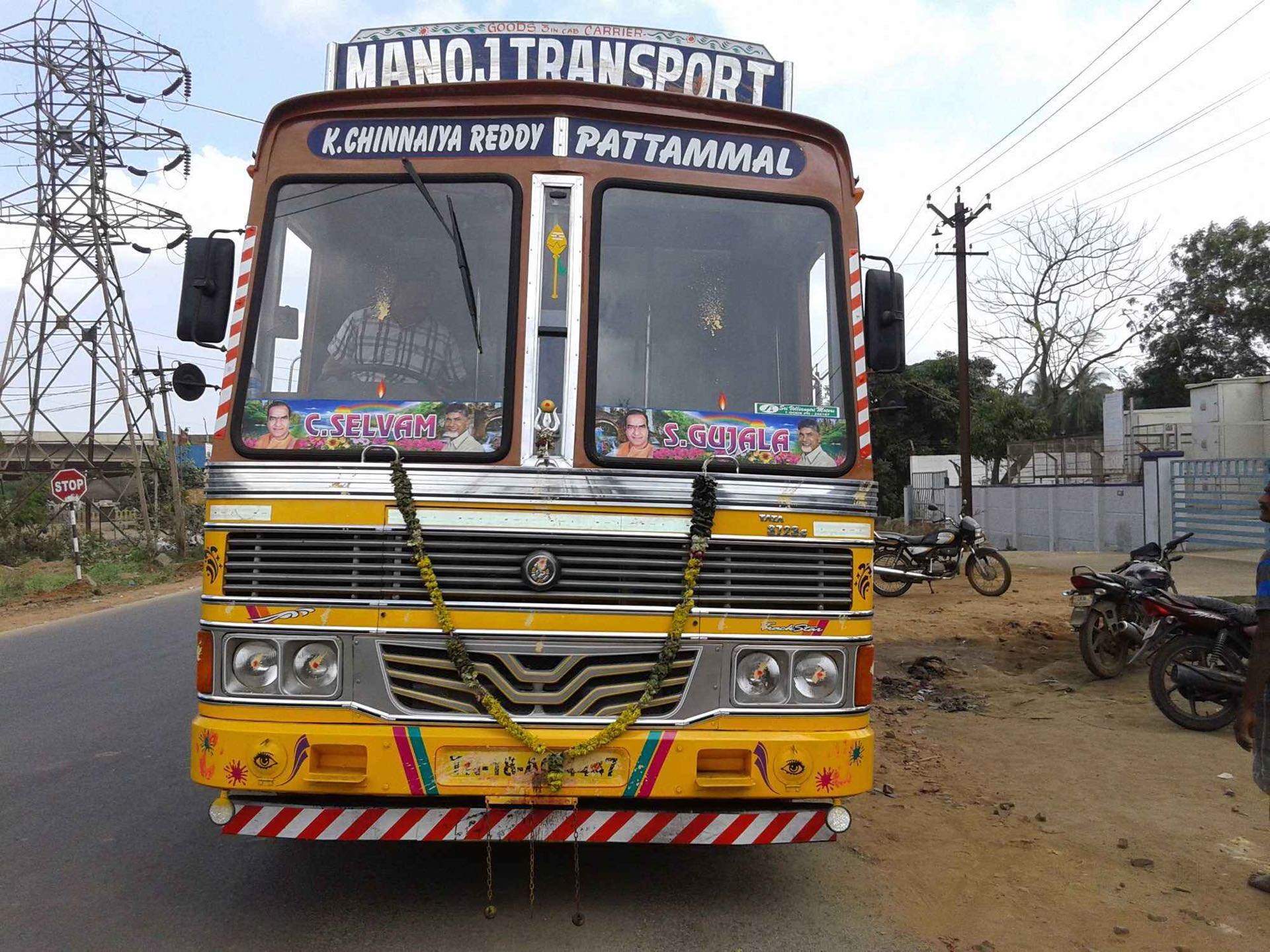 Commercial Vehicle - HD Wallpaper 