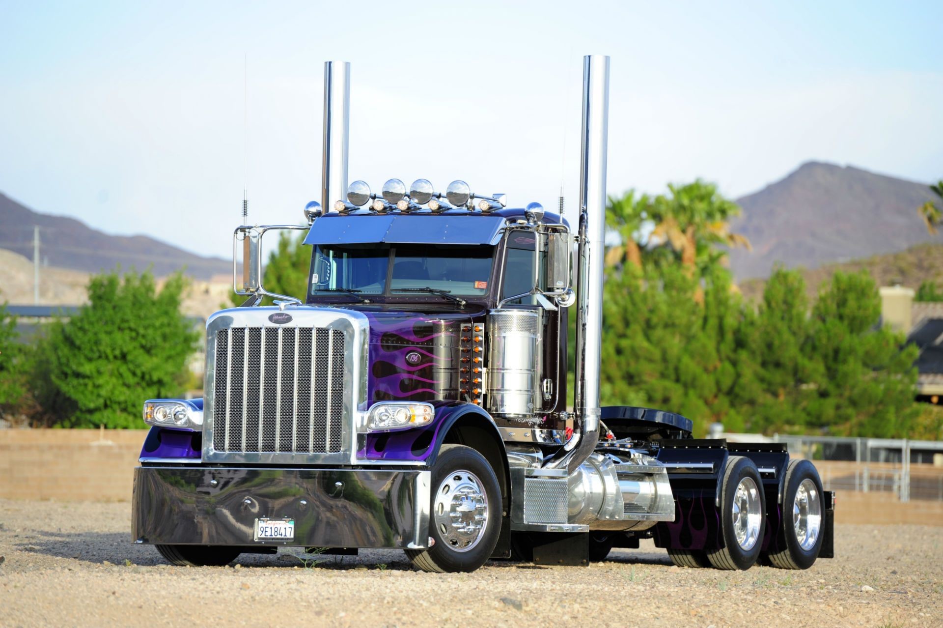 Semi Wallpaper - Peterbilt - HD Wallpaper 