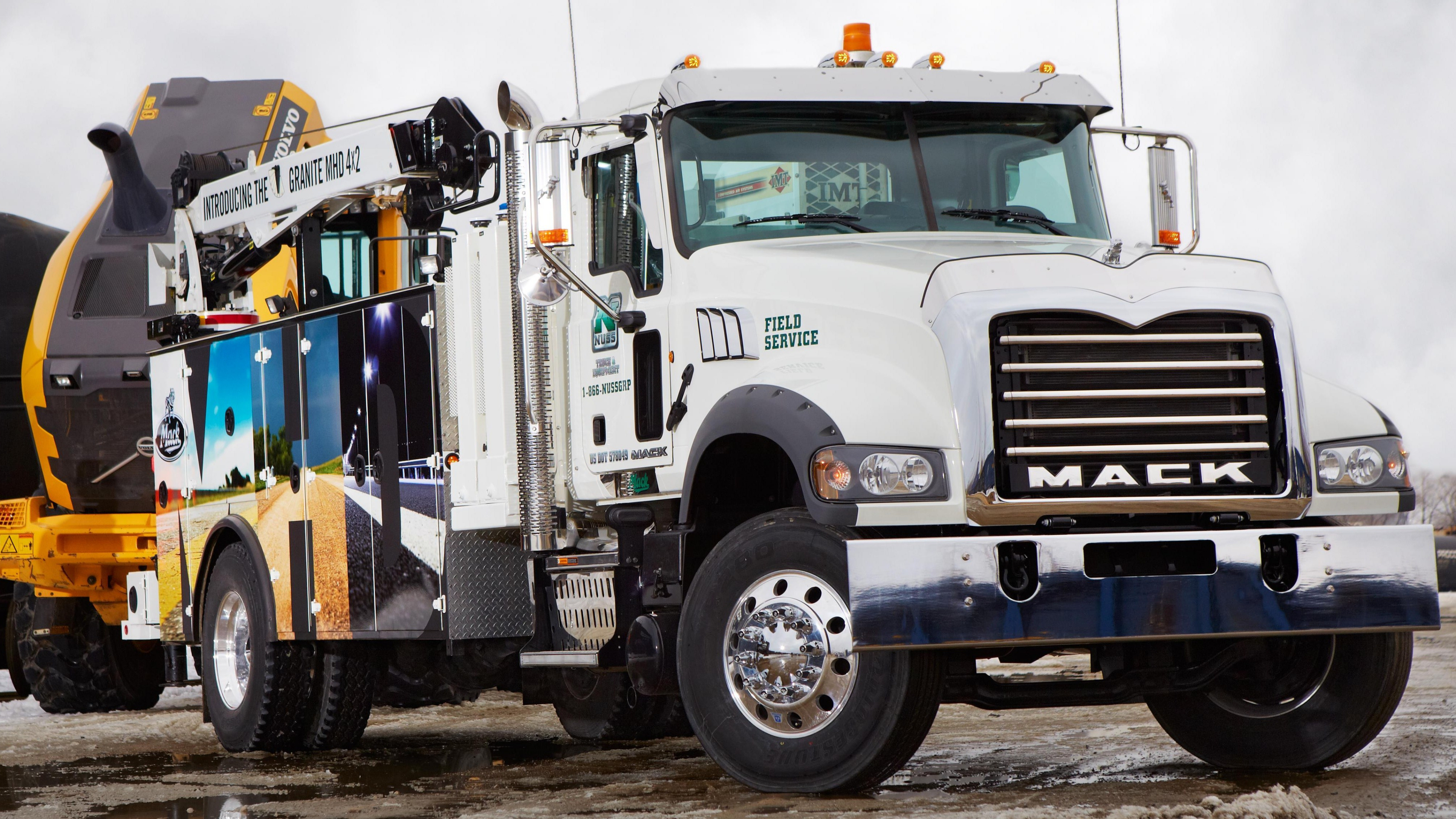 Mack Work Trucks - HD Wallpaper 