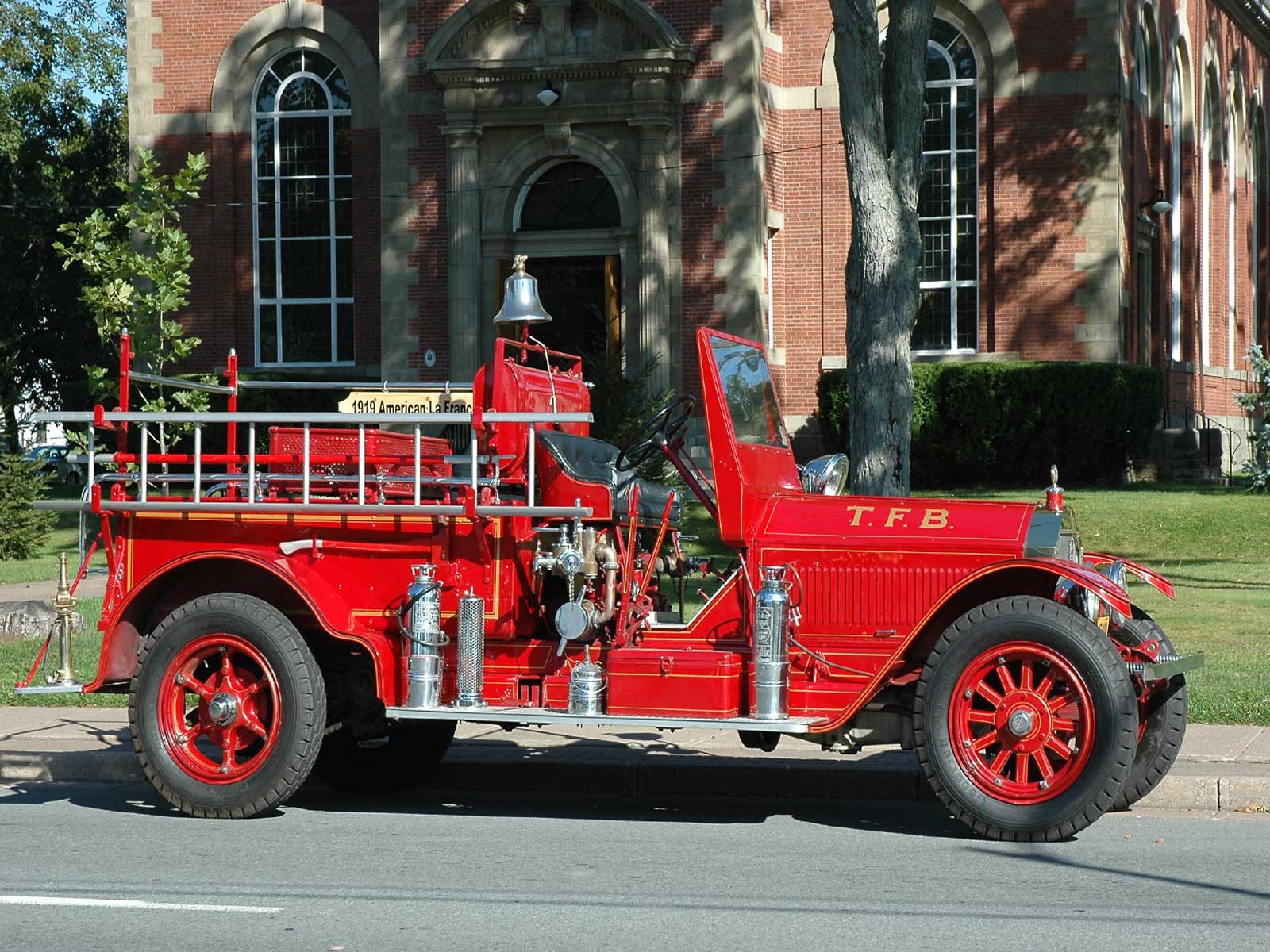 Old Fire Truck - Old Fire Engines Uk - HD Wallpaper 