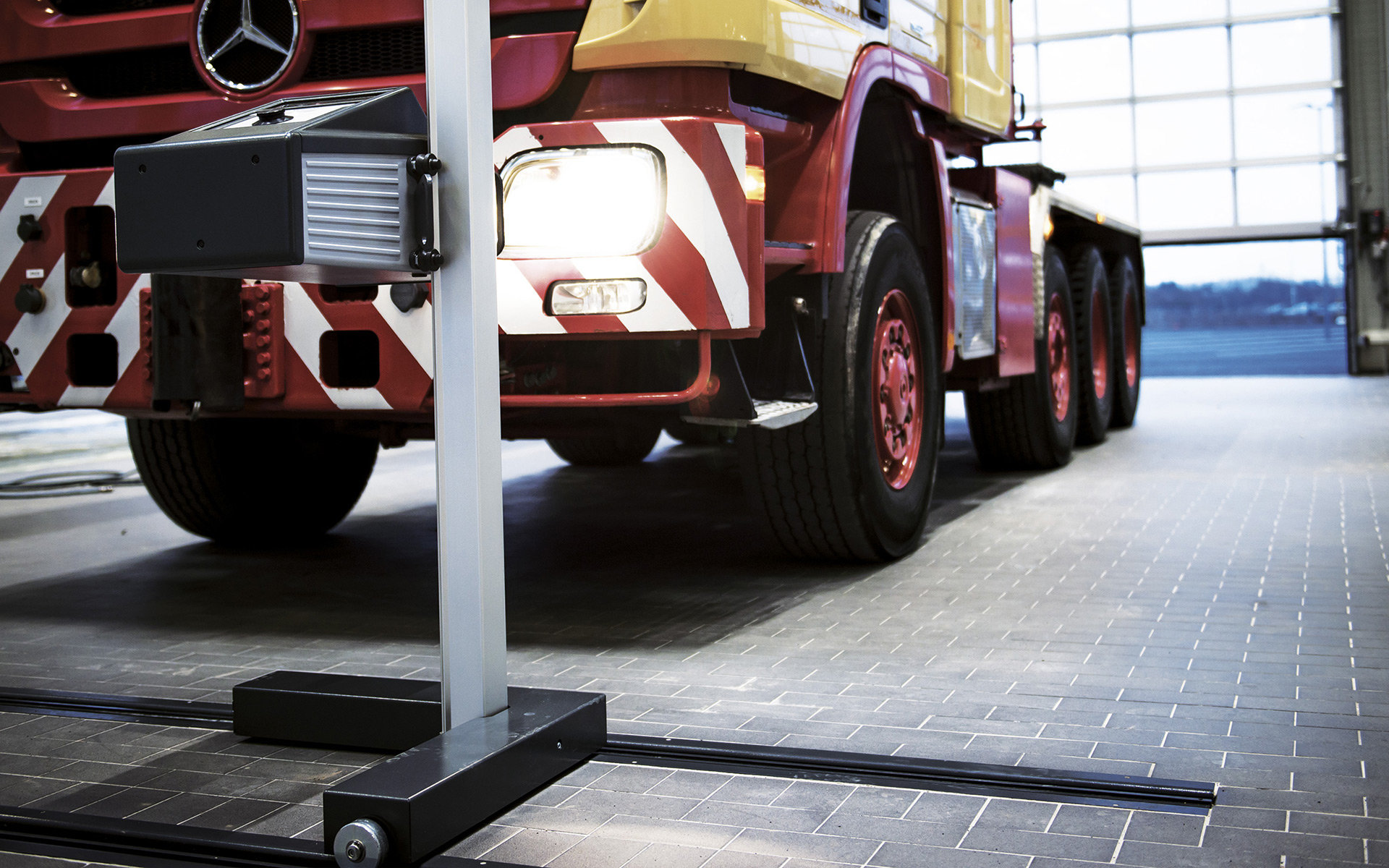 Classic Car - HD Wallpaper 