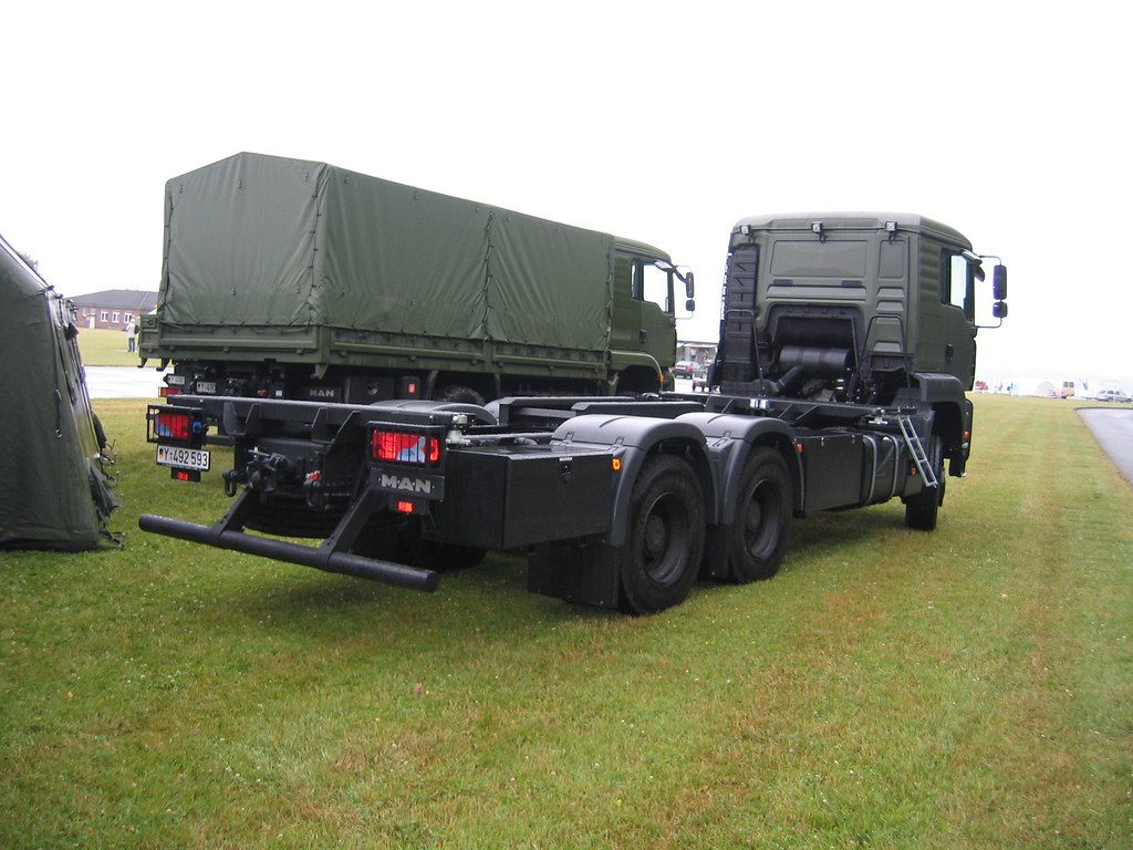 Trailer Truck - HD Wallpaper 