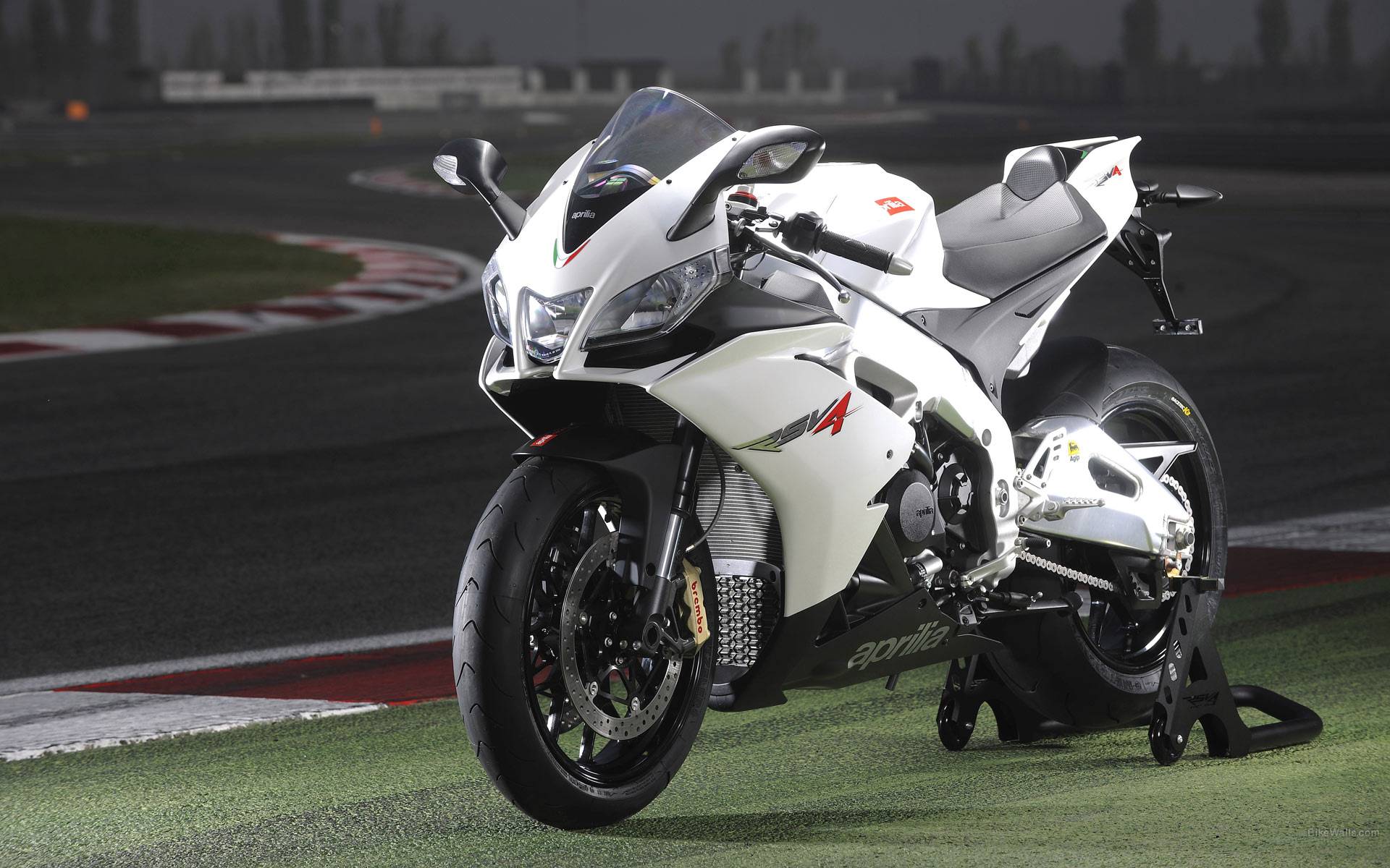 Aprilia Rsv 4 - HD Wallpaper 