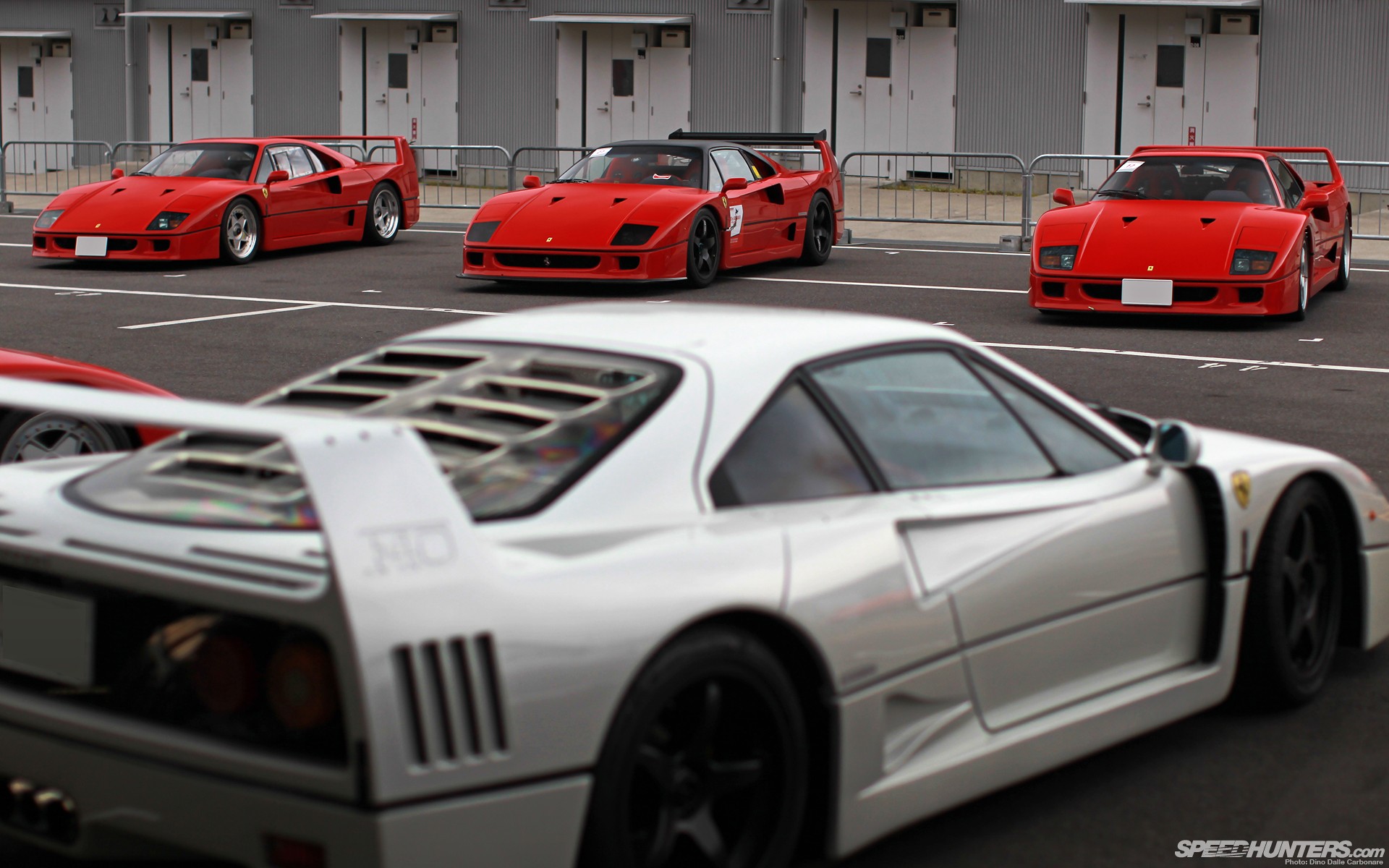 Wallpaper - Grey F40 - HD Wallpaper 