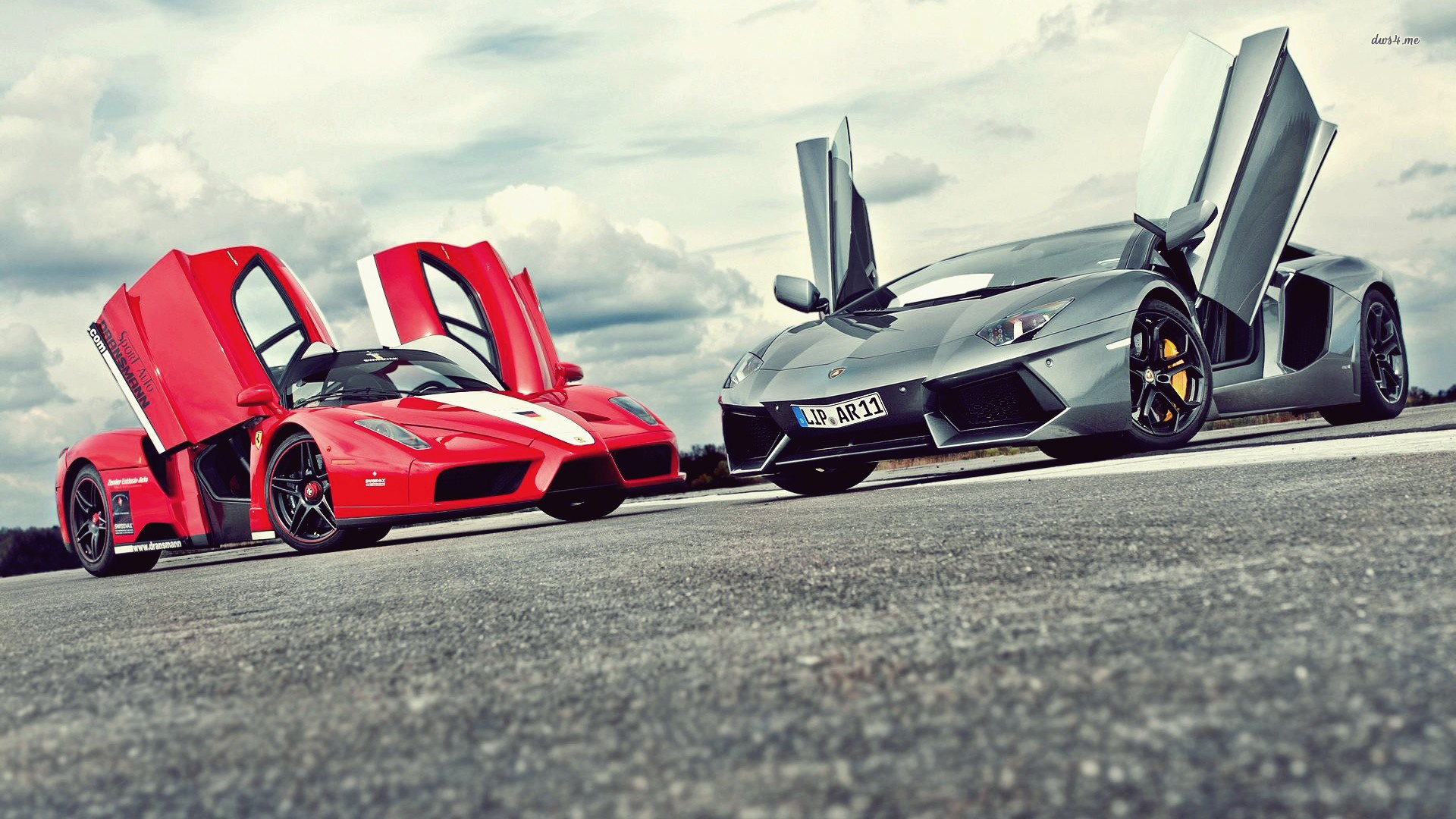 Lamborghini And Ferrari Background - HD Wallpaper 