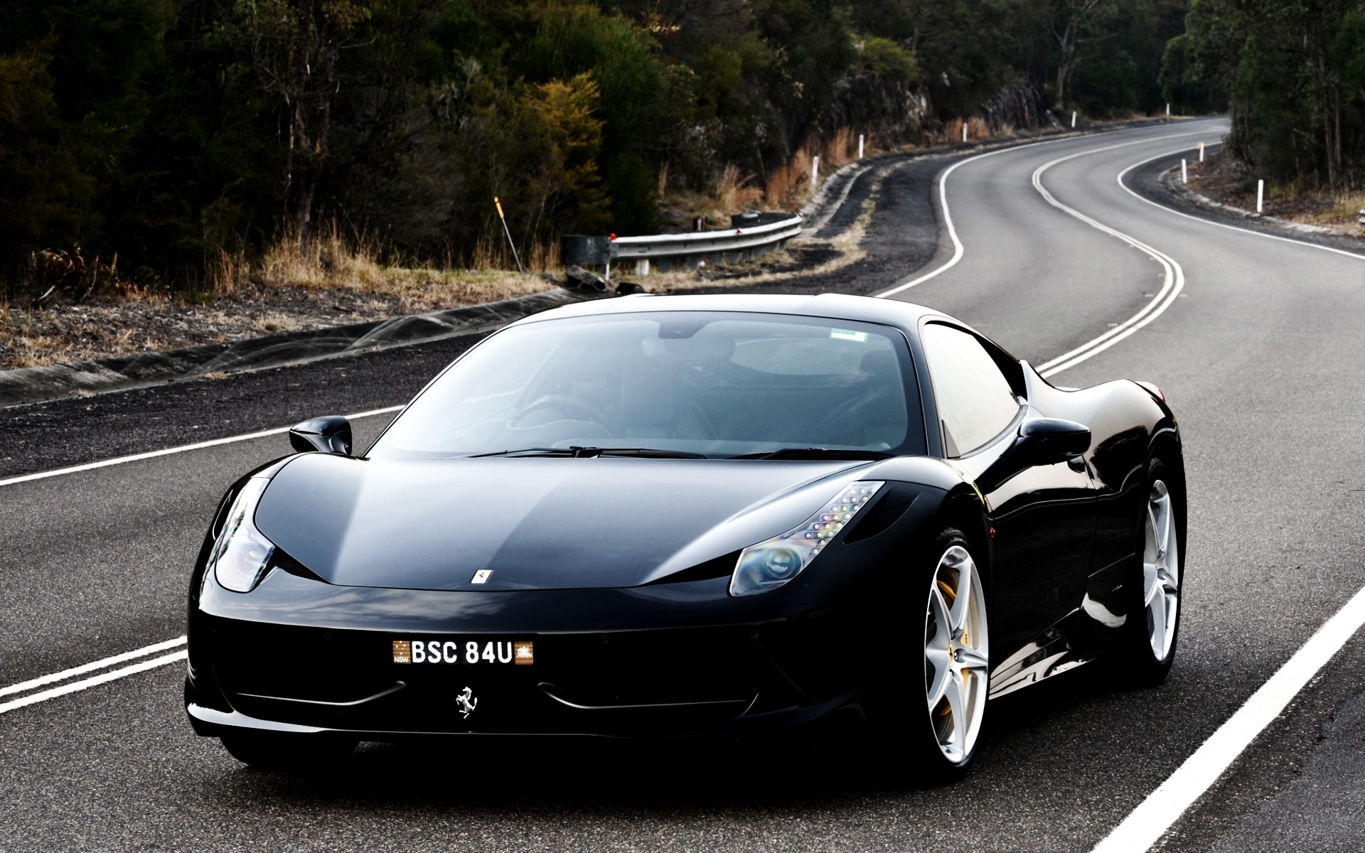 Car Wallpaper Ferrari Black - HD Wallpaper 