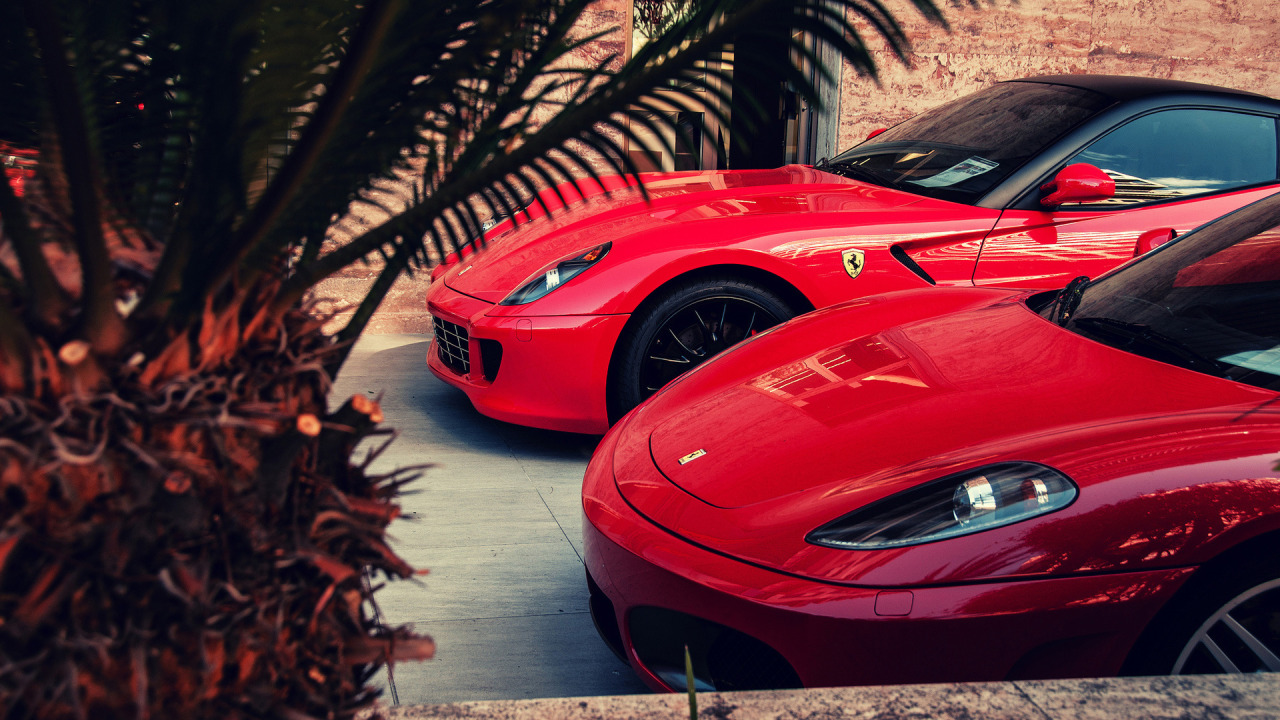 Red Ferrari - HD Wallpaper 