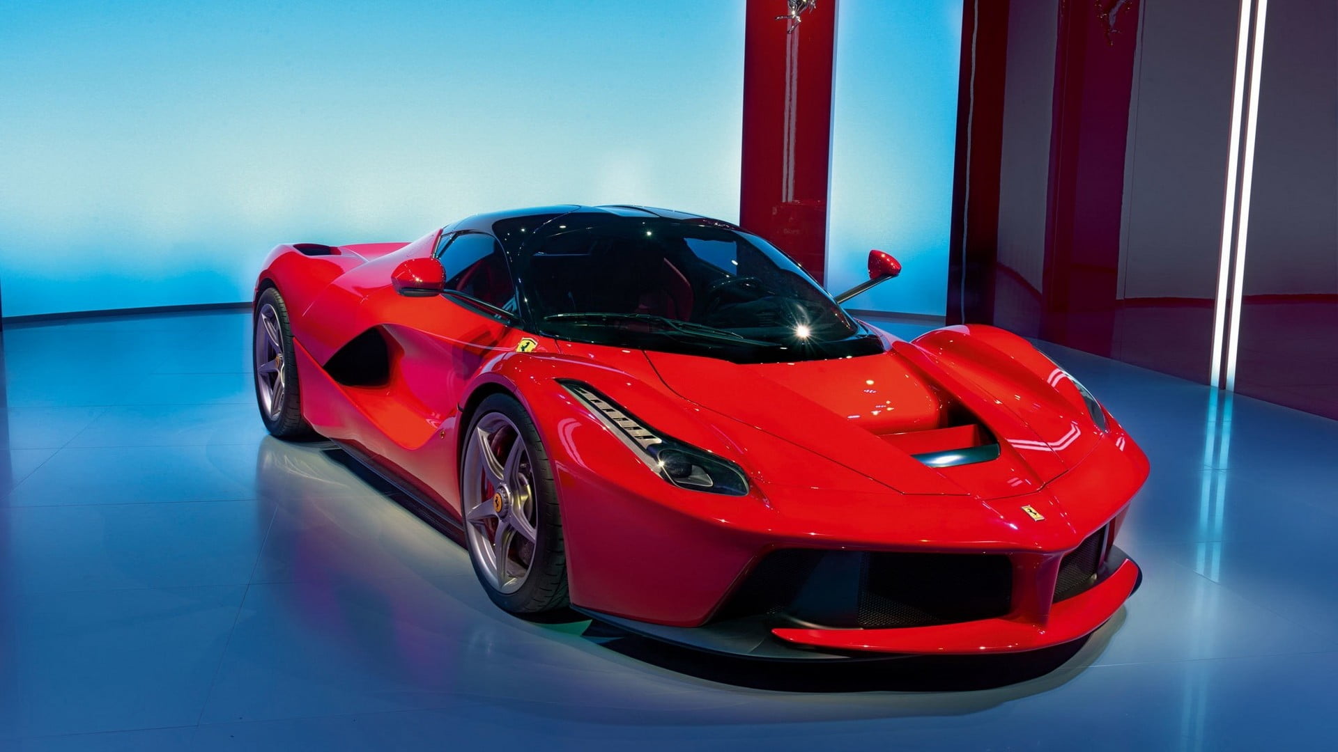 Top Ferrari Cars - HD Wallpaper 