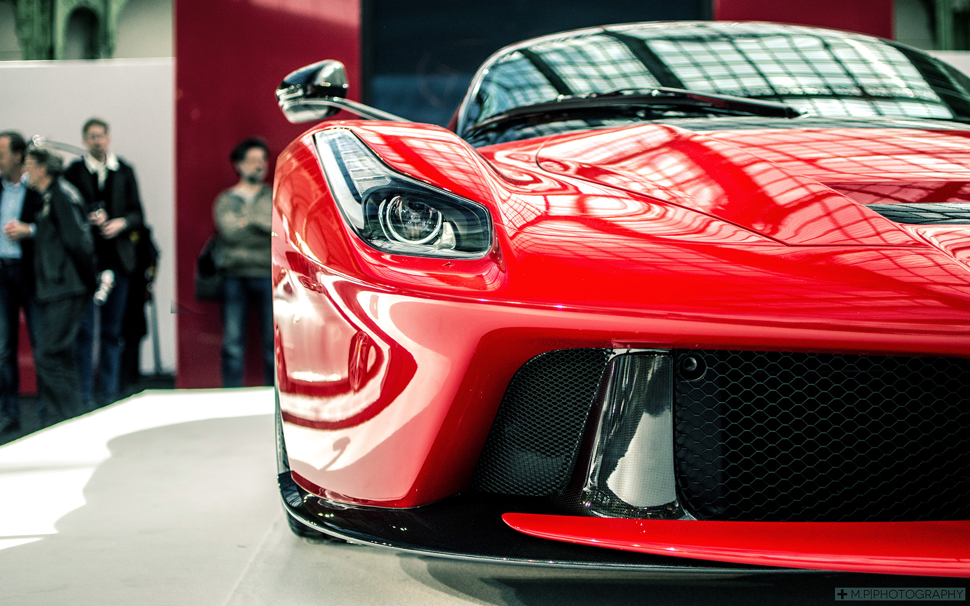 Laferrari - HD Wallpaper 