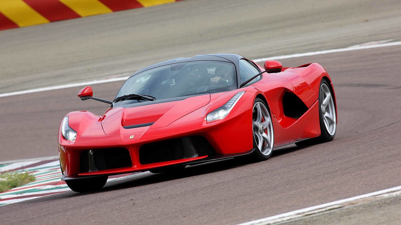 Laferrari - HD Wallpaper 