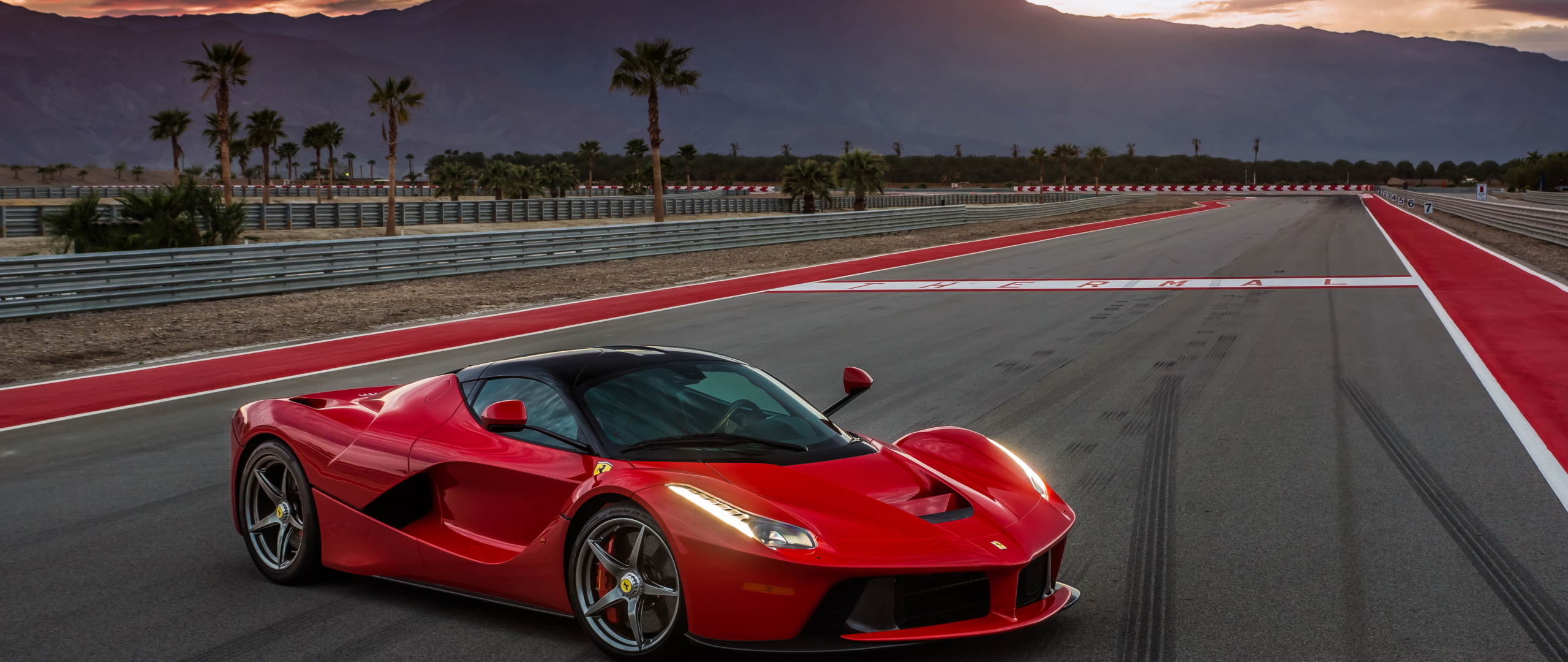 Ferrari Laferrari - HD Wallpaper 