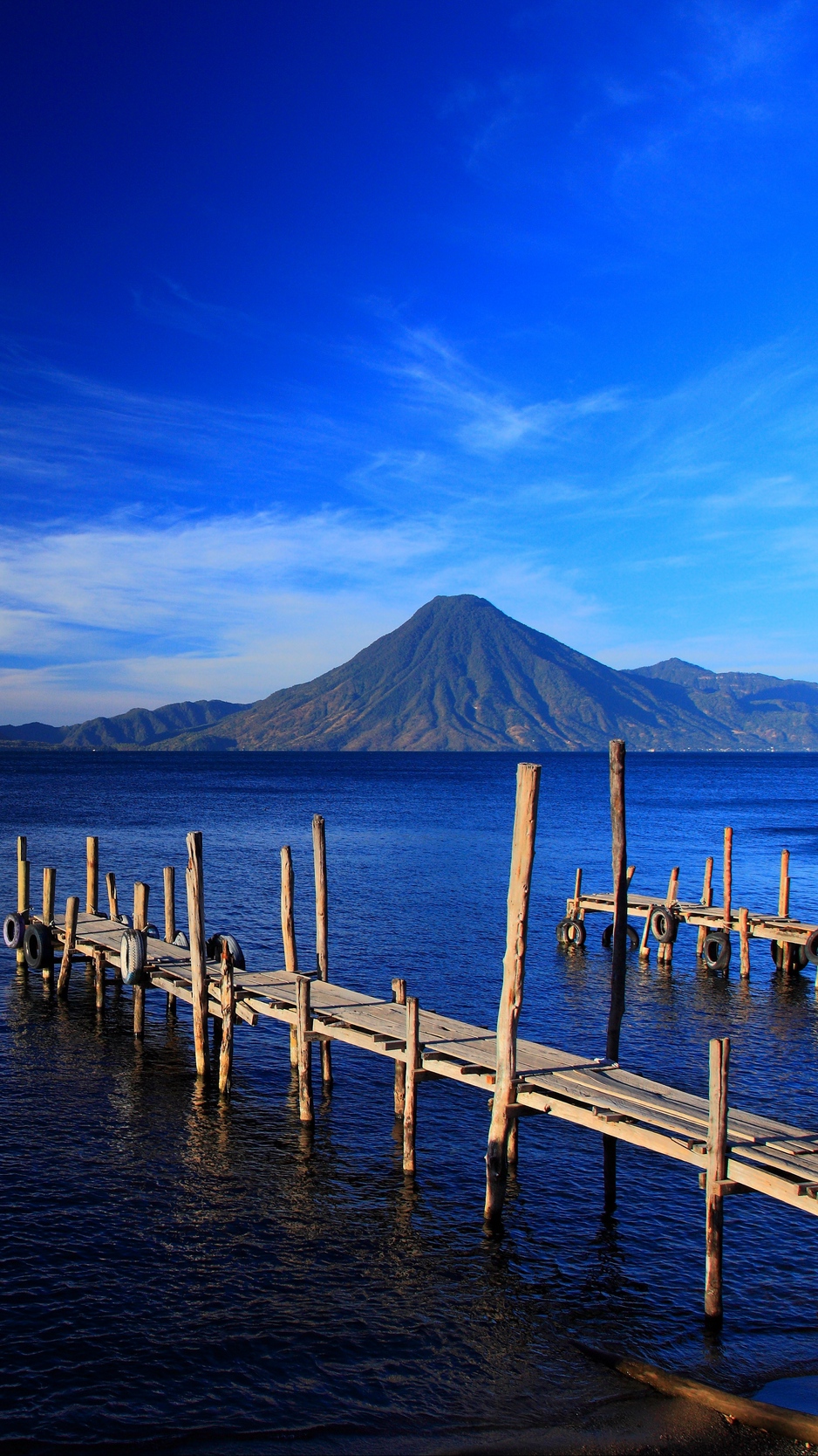 Wallpaper Guatemala, Island, Mountain, Beach - Guatemala Background - HD Wallpaper 