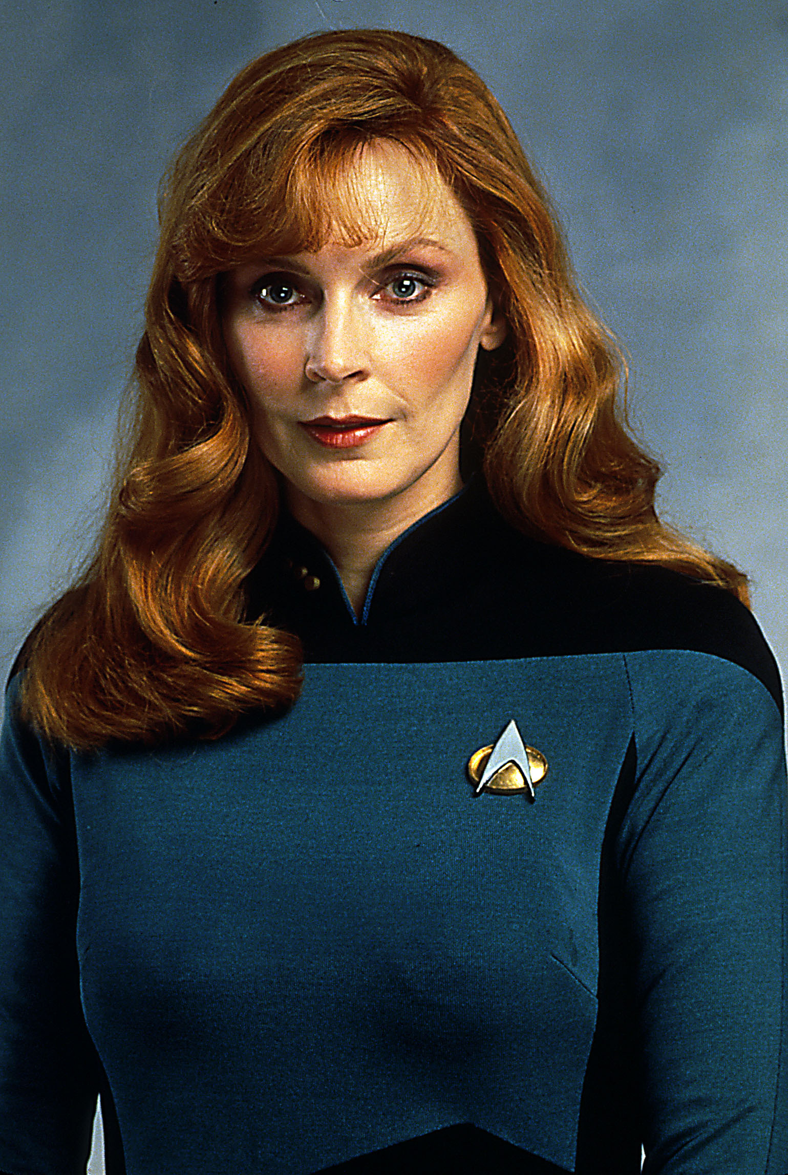 Doctor Beverly Crusher - Star Trek Sexy Woman - HD Wallpaper 