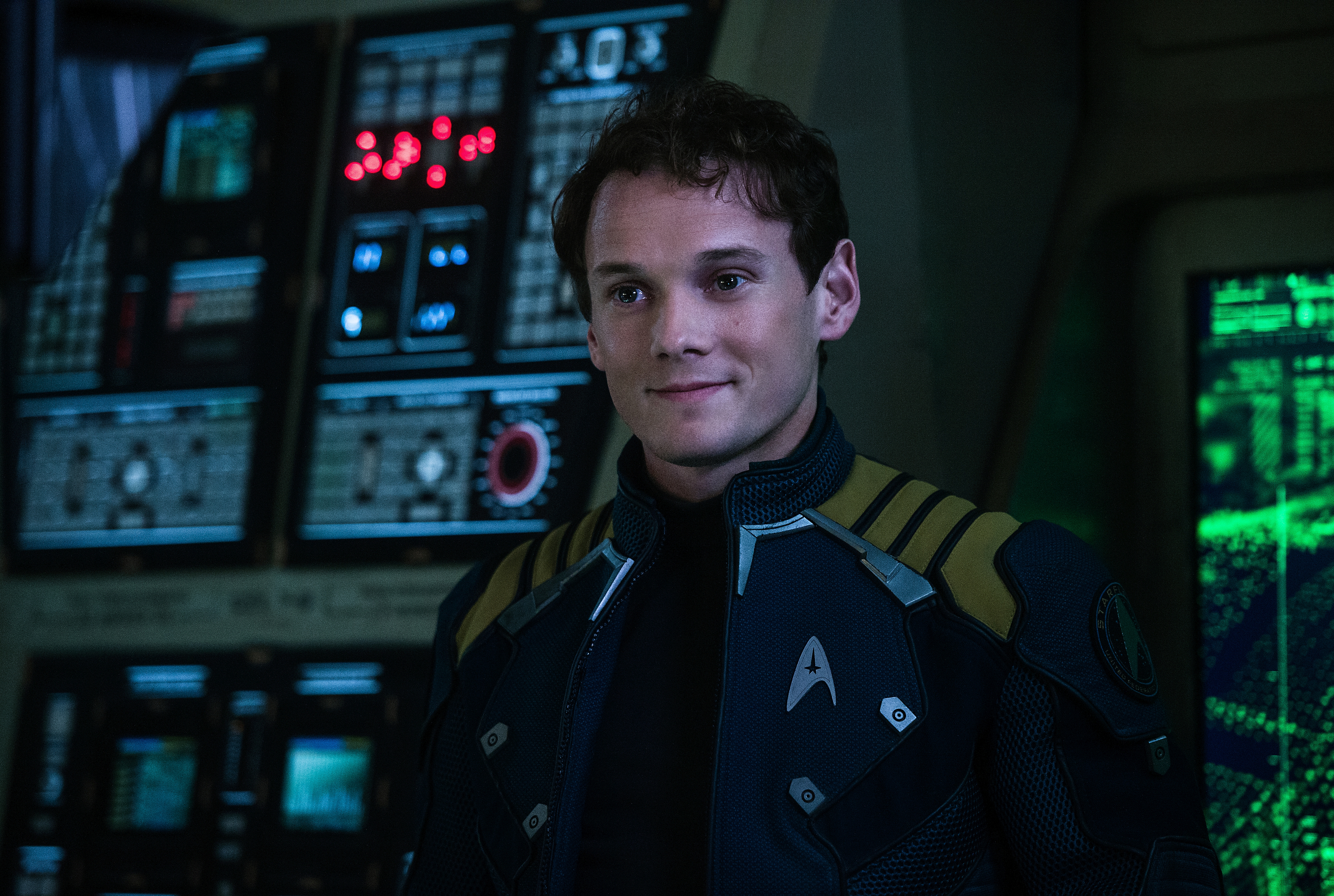 Anton Yelchin Star Trek Beyond - HD Wallpaper 