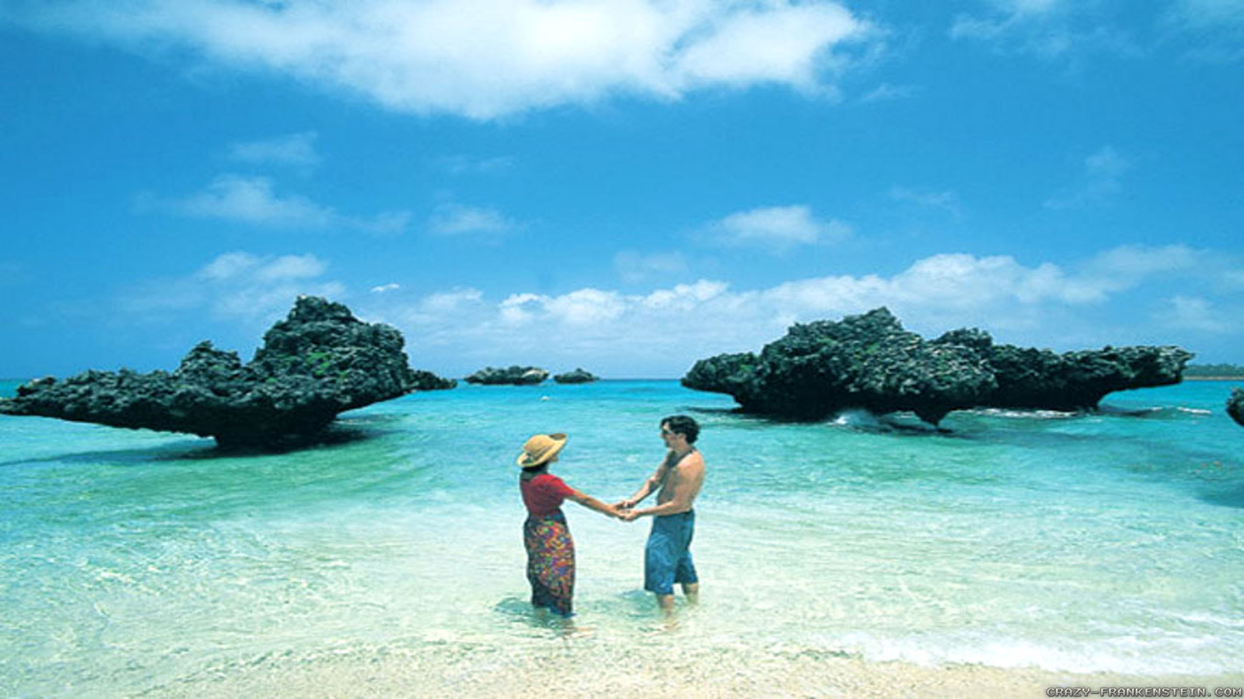 Holiday With Love - HD Wallpaper 