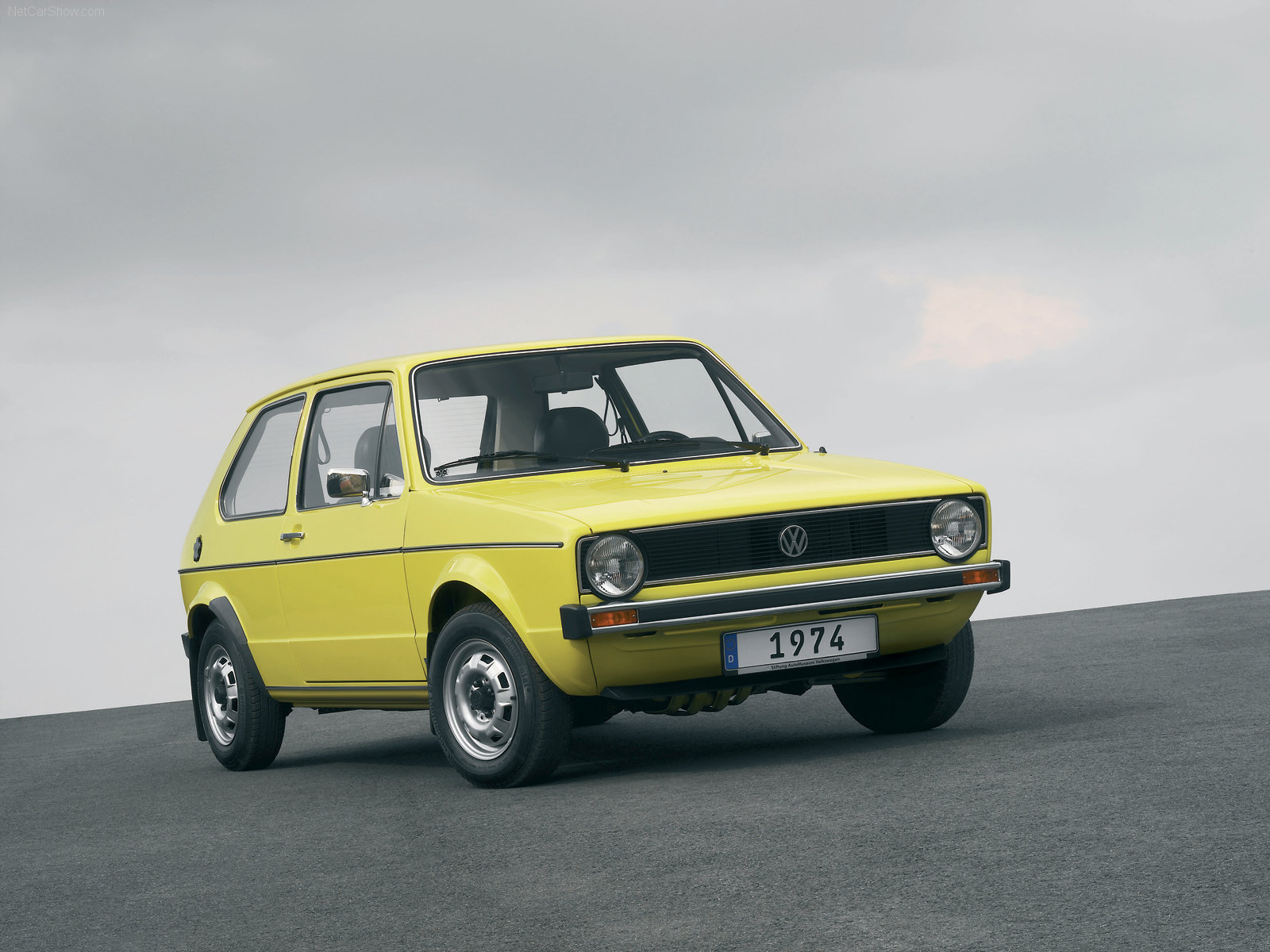 Vw Golf 1 Yellow - HD Wallpaper 