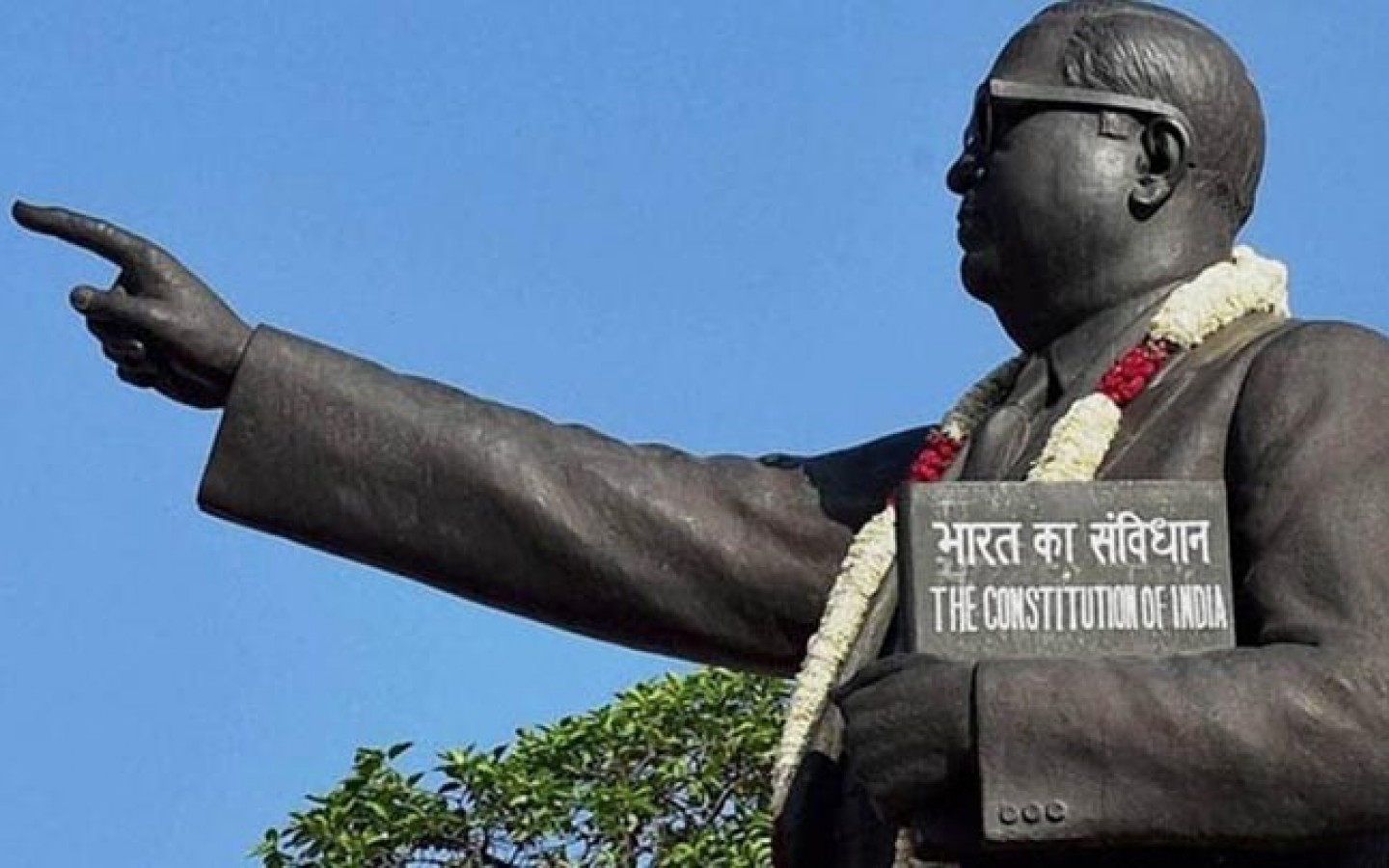 Dr Br Ambedkar Statue - HD Wallpaper 