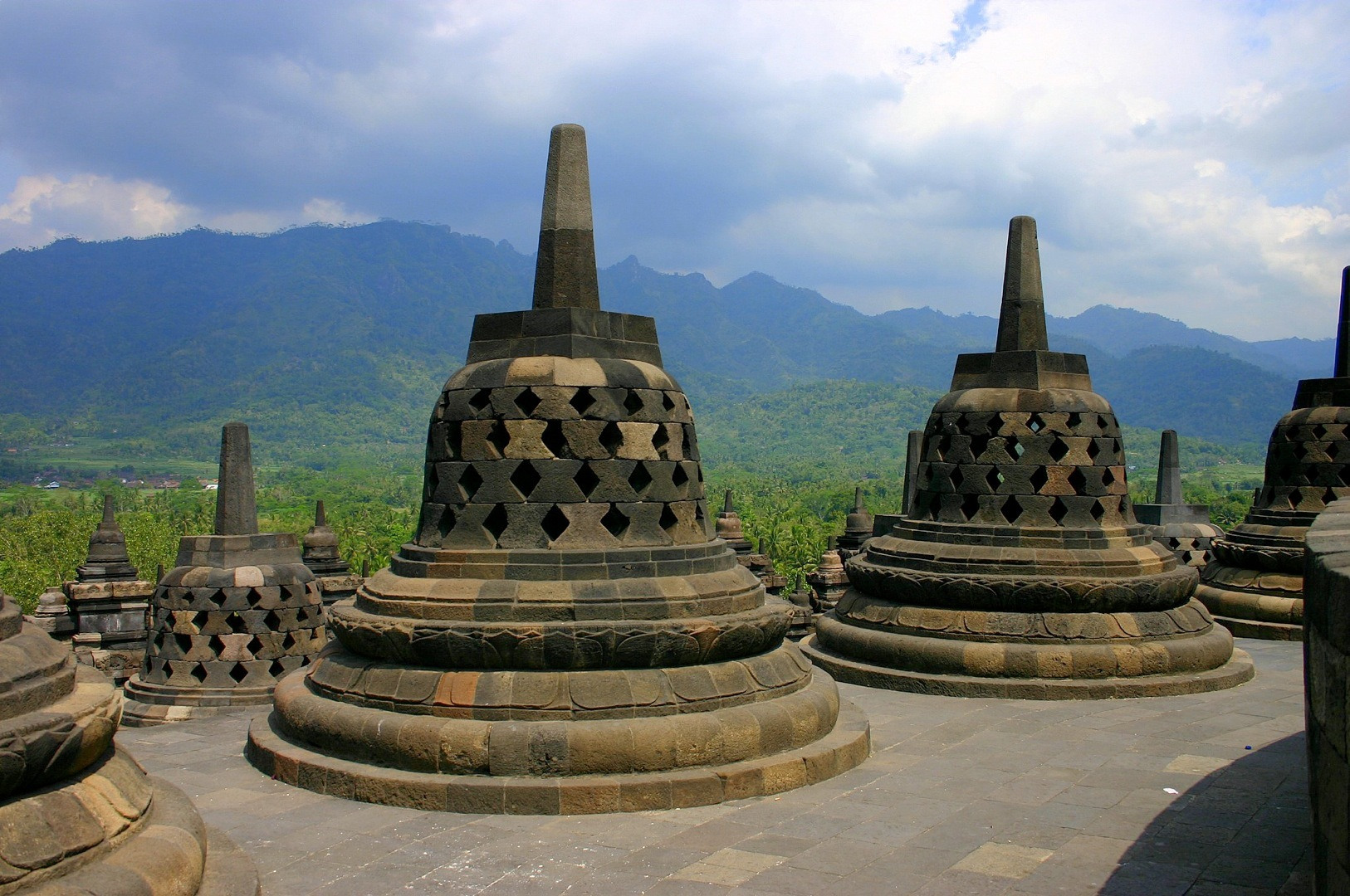 Wonderful Borobudur Mahayana Buddhist Temple Hd Wallpapers - Candi Borobudur Hd - HD Wallpaper 