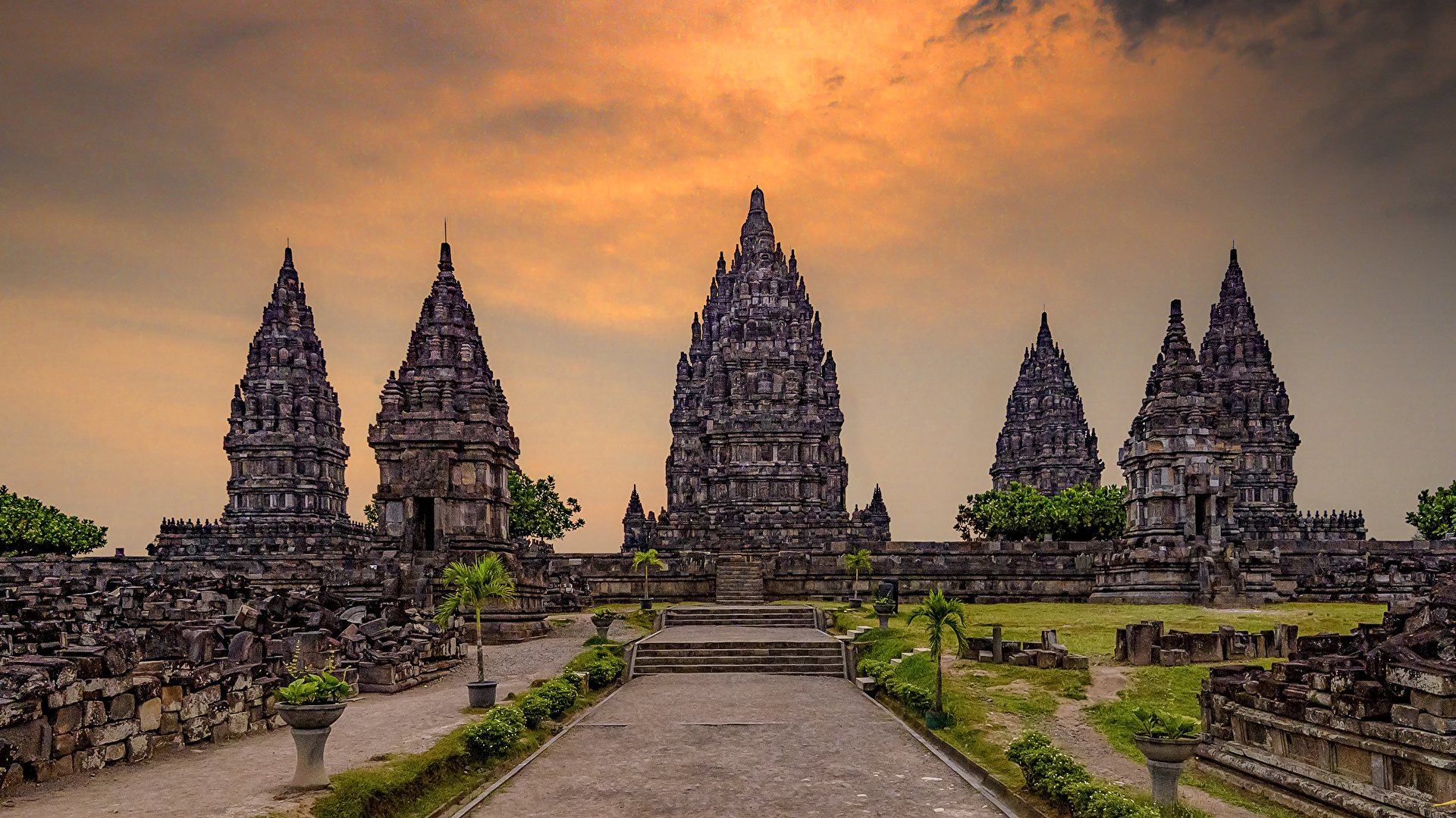 Prambanan - HD Wallpaper 