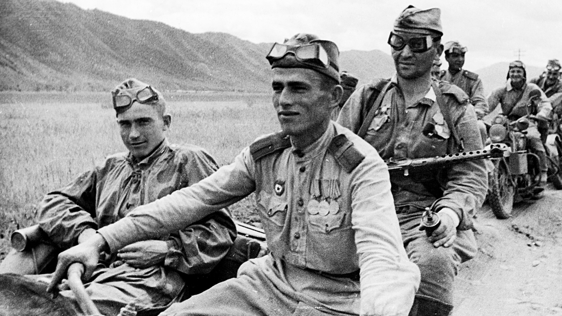 Soviet Army In Manchuria - HD Wallpaper 