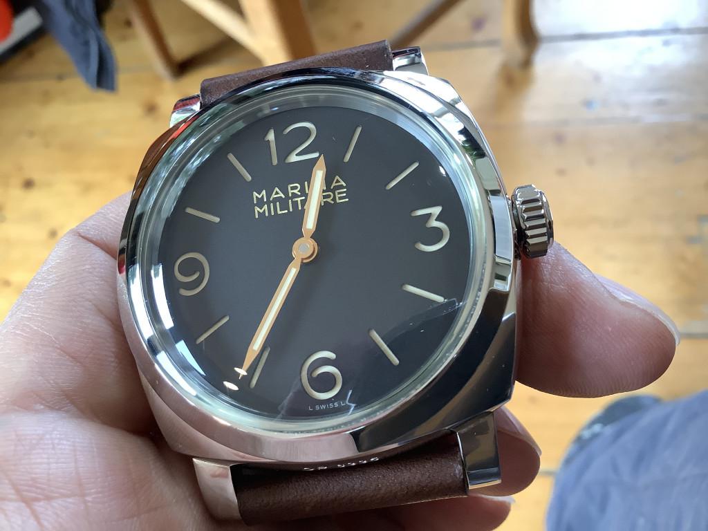 Analog Watch - HD Wallpaper 