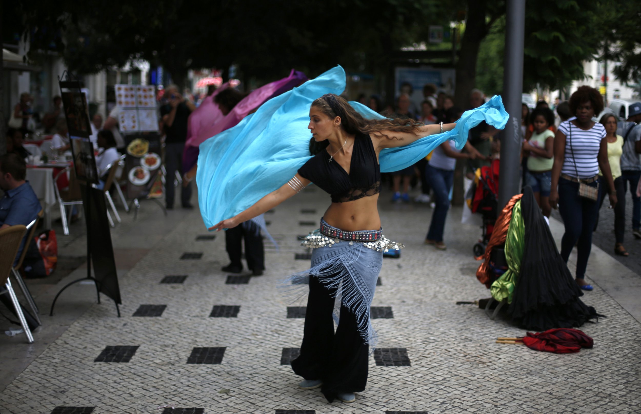 06 17 Omene - Lisboa Artista De Rua - HD Wallpaper 