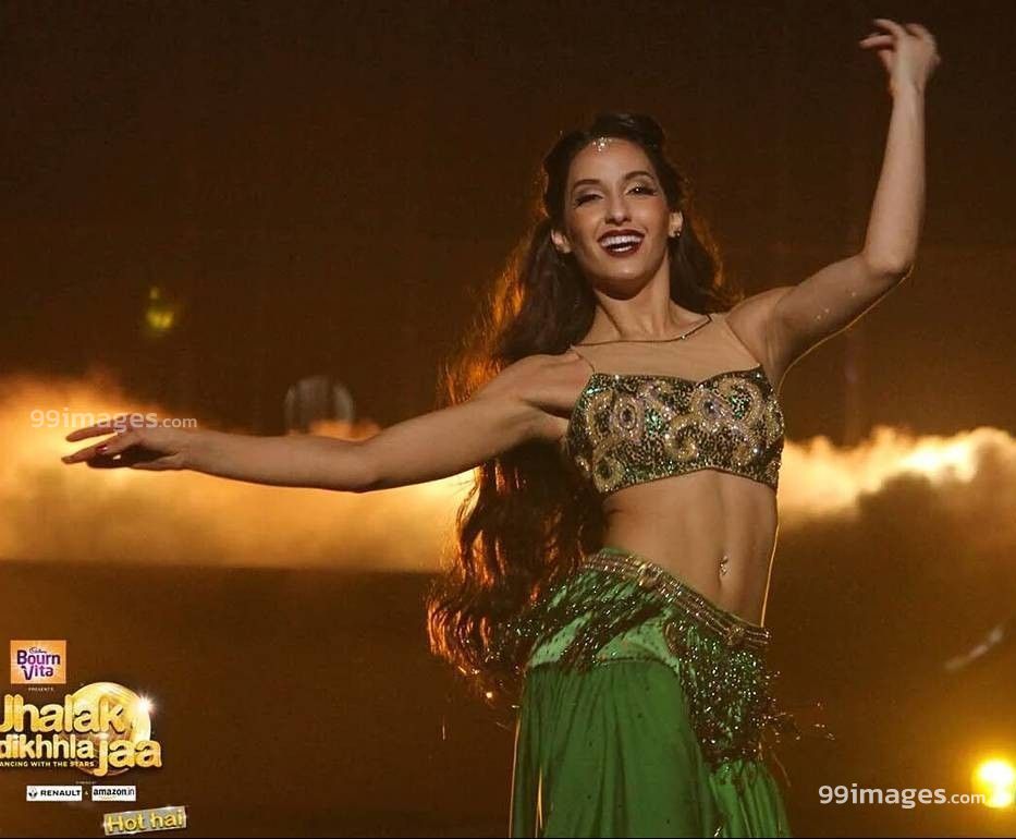 Nora Fatehi Latest Hot Hd Photos & Mobile Wallpapers - HD Wallpaper 