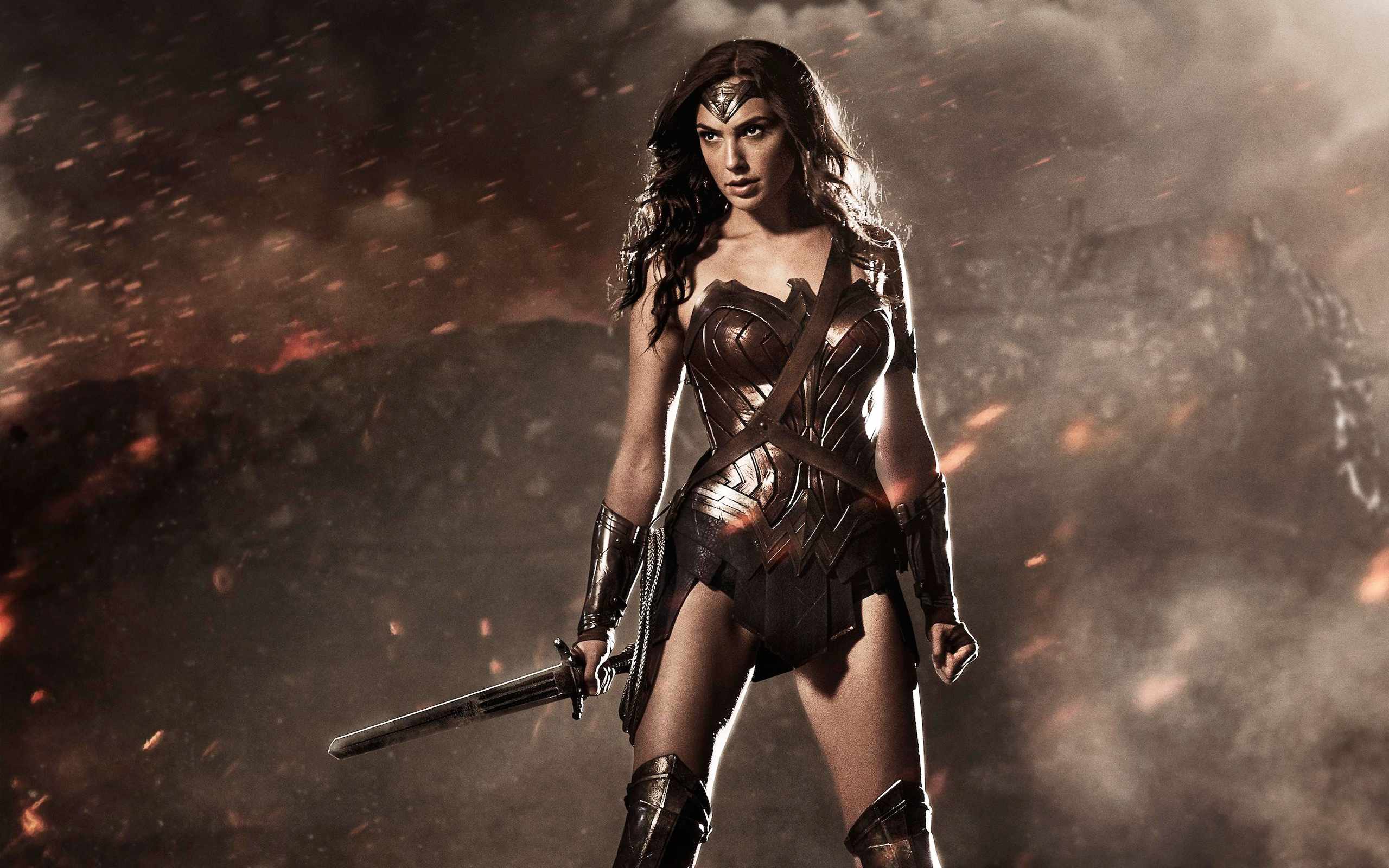 Wonder Woman In Batman V Superman Wallpaper - Gal Gadot Wallpaper Wonder Woman - HD Wallpaper 