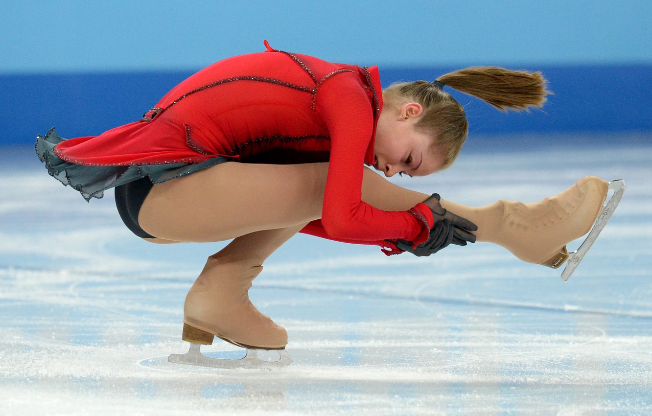 Photo Wallpaper Girl, Julia, Nice, Figure, Skating, - Yulia Lipnitskaya Sit Spin - HD Wallpaper 