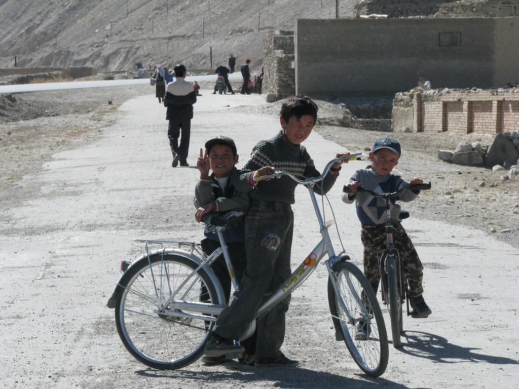 Road Bicycle - HD Wallpaper 