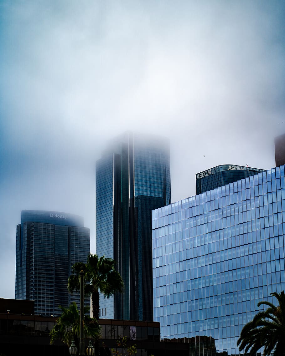 Skyscraper, Rainy, Cloudy, Architecture, Buildings, - HD Wallpaper 