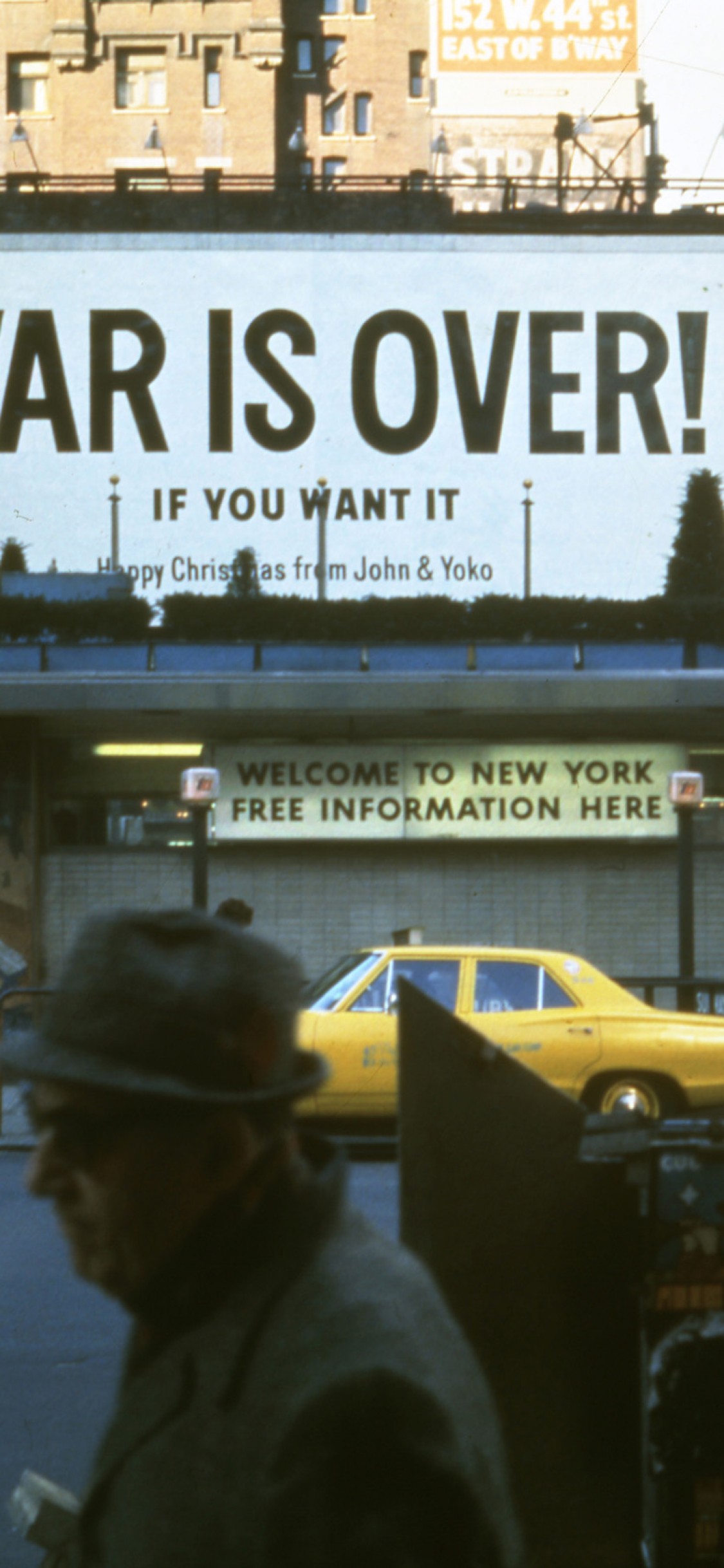 Iphone X John Lennon Wallpaper - War Is Over If You Want It Happy Christmas From John - HD Wallpaper 