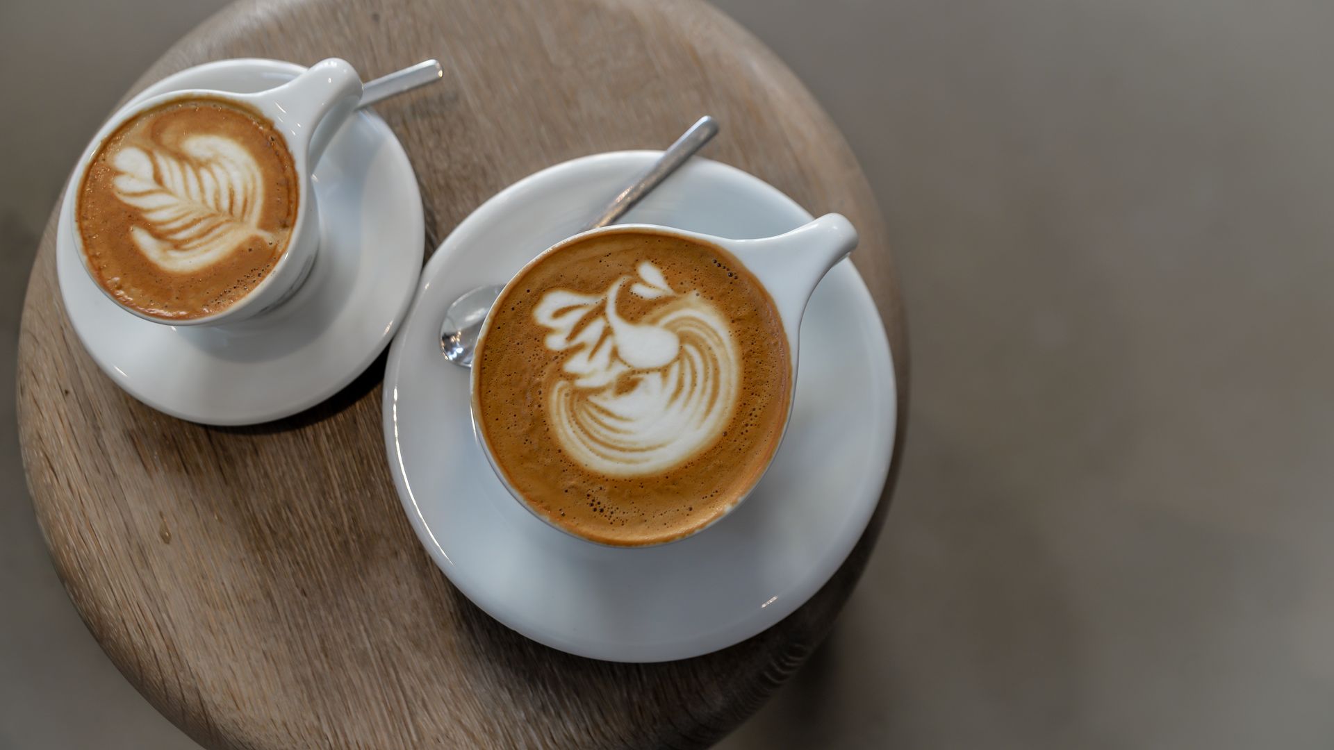 Coffee Cups With Latte Art - Coffee Draws - HD Wallpaper 