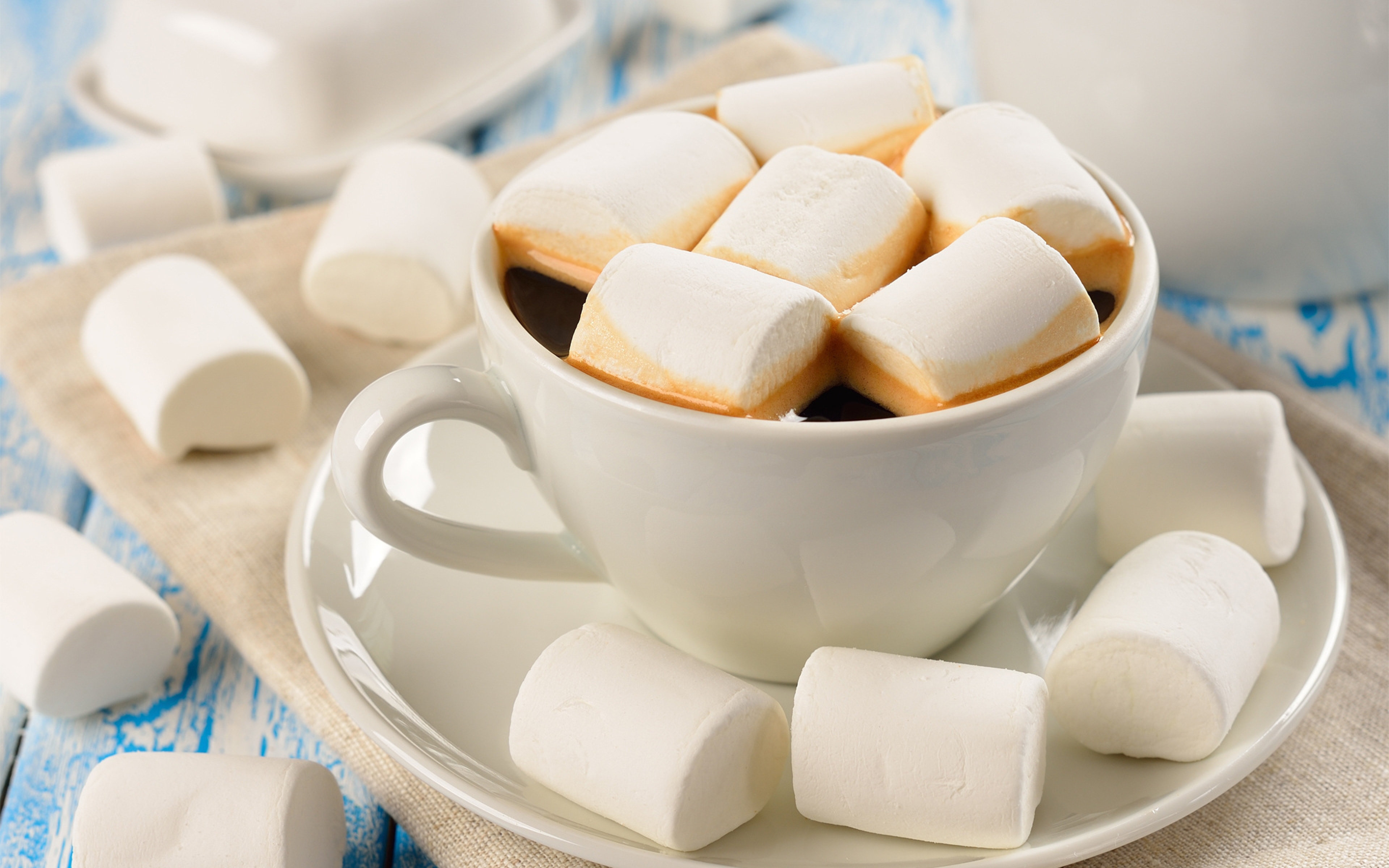 Marshmallow In Coffee - HD Wallpaper 