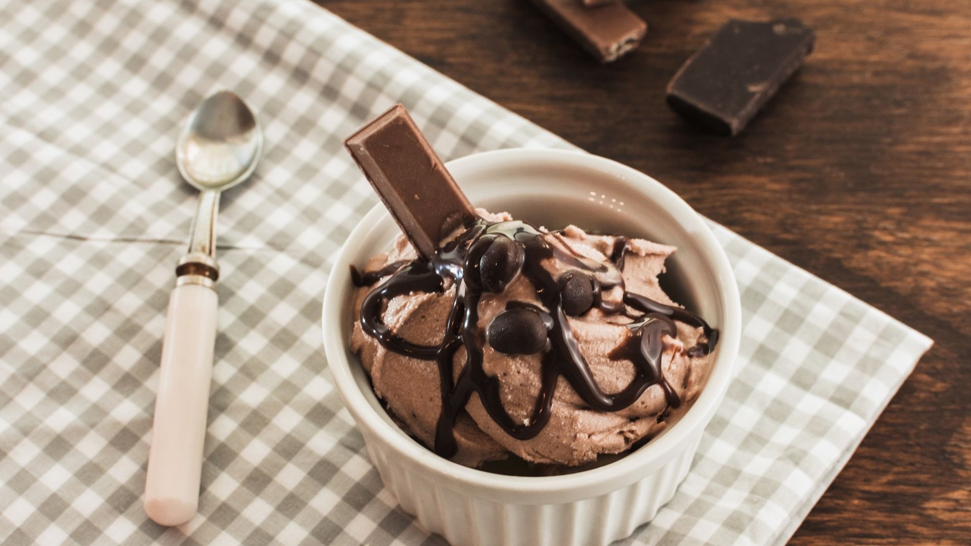 Chocolate Ice Cream - HD Wallpaper 